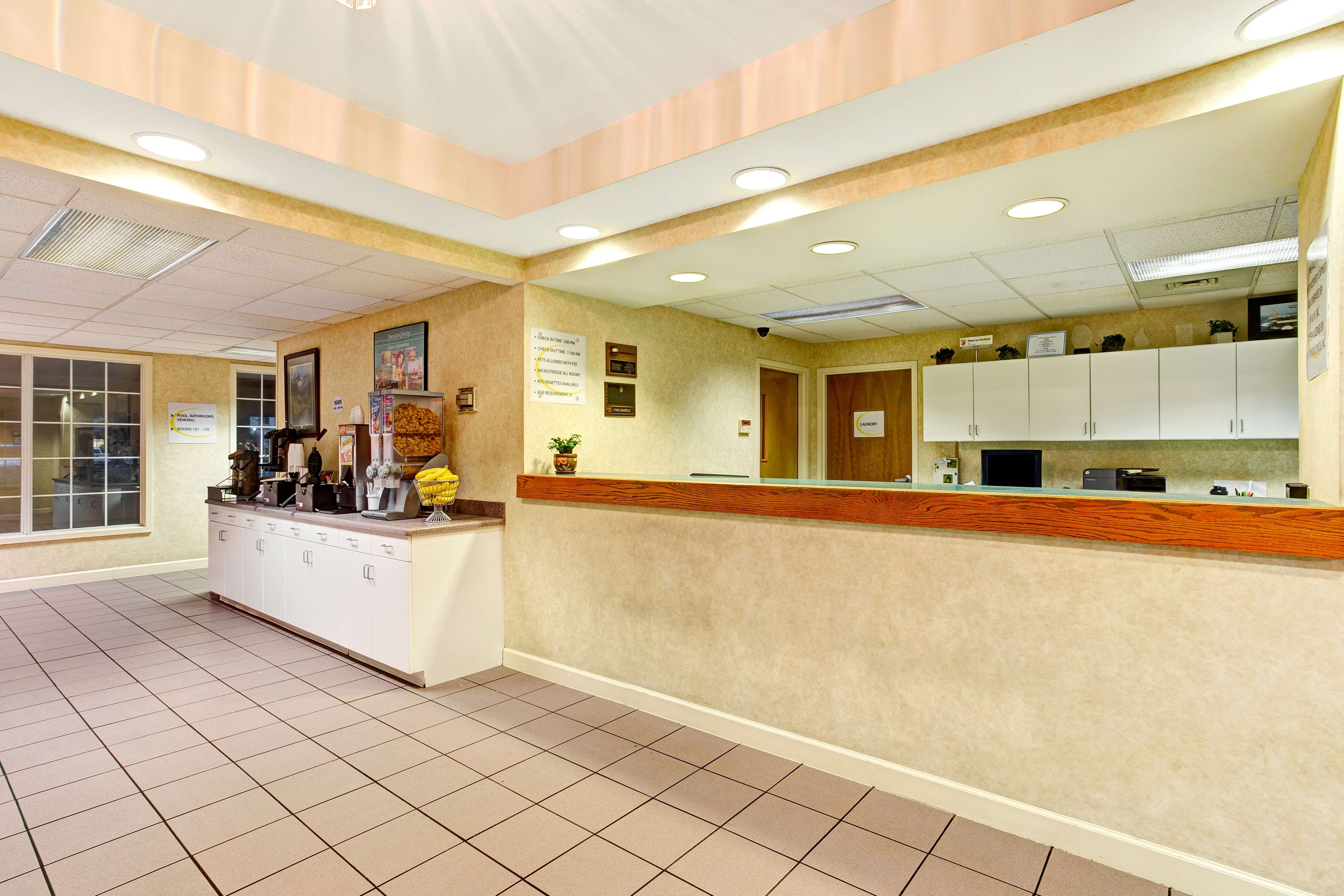 Super 8 by Wyndham Smithfield