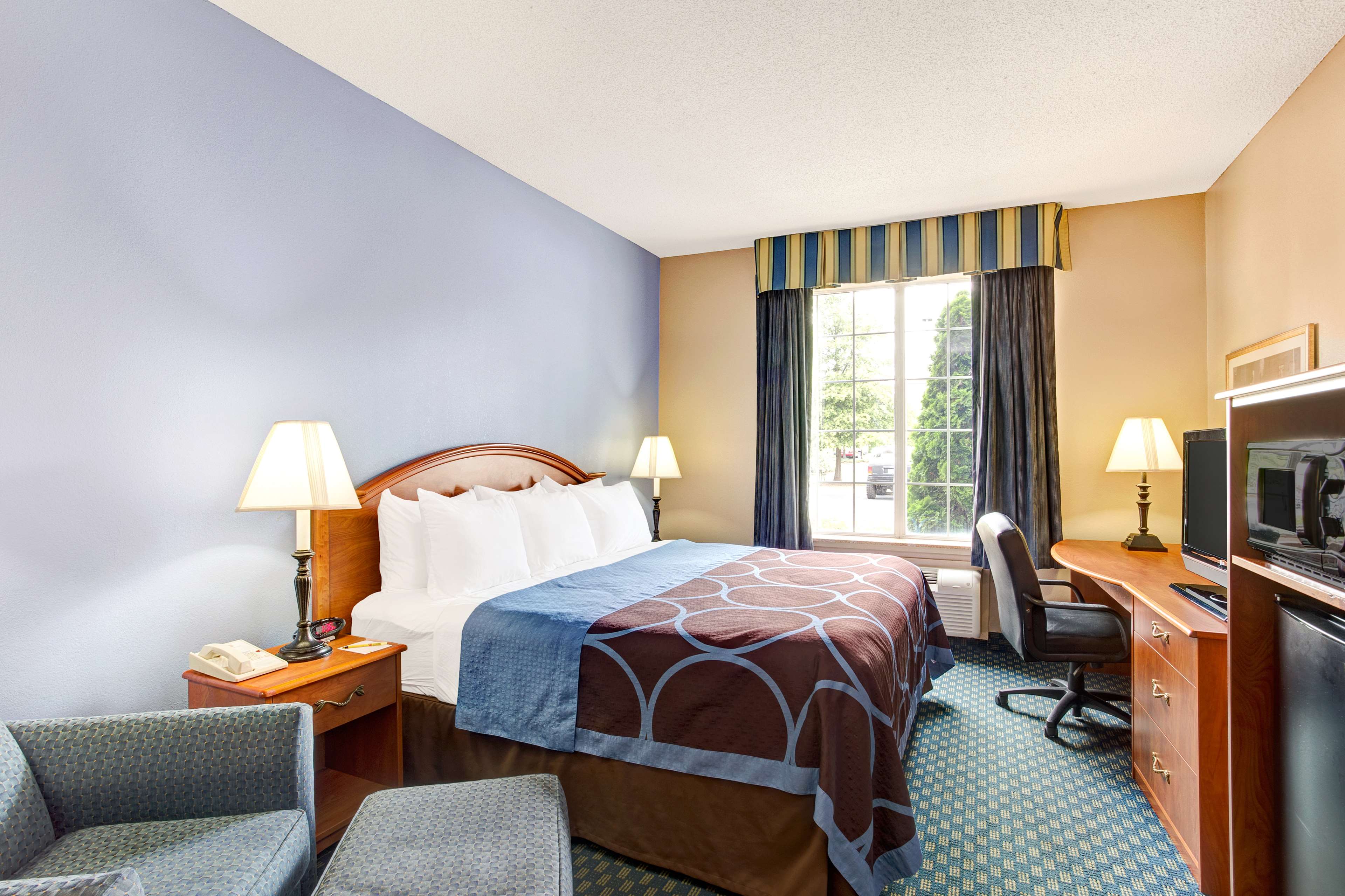 Super 8 by Wyndham Smithfield