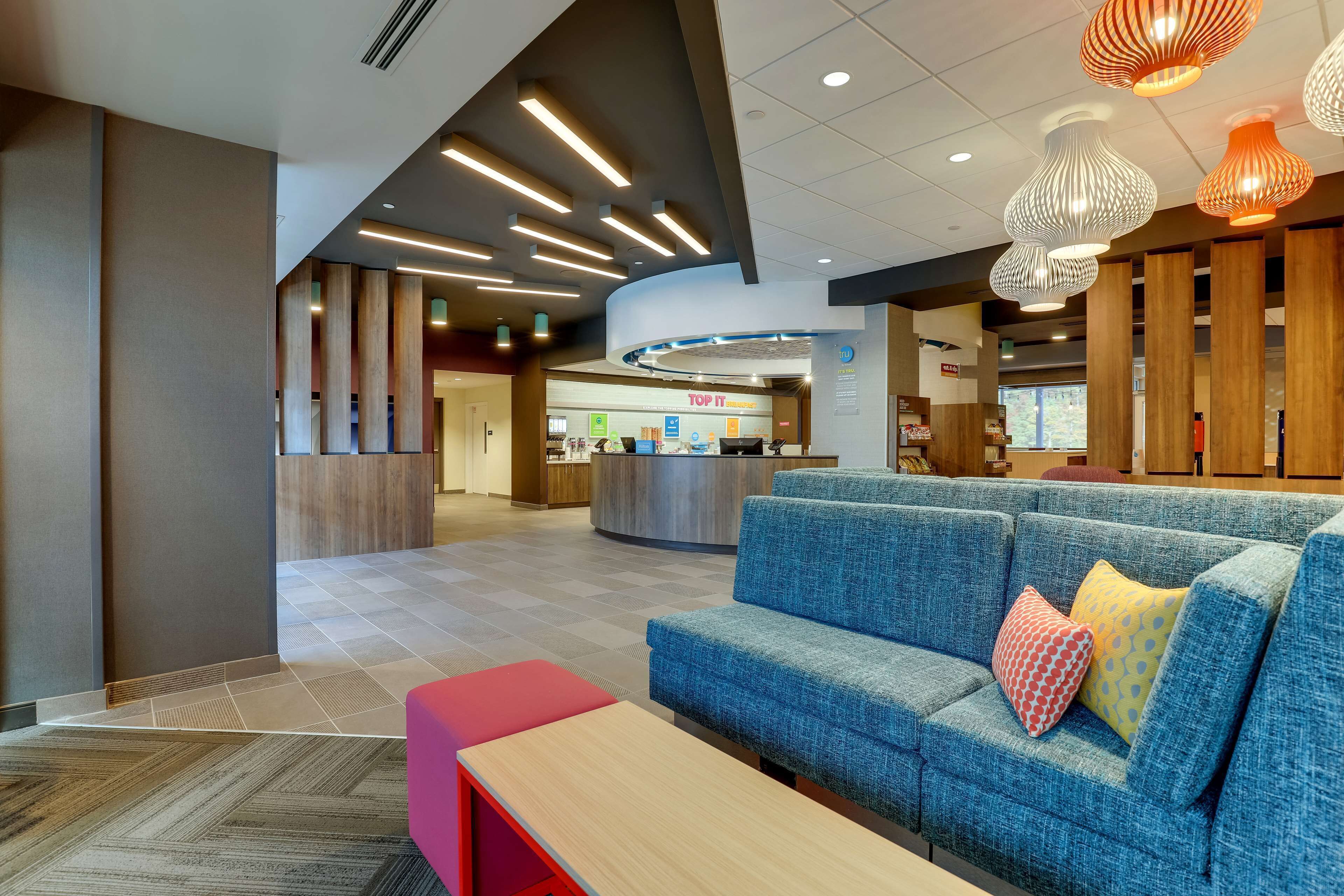 Tru by Hilton Smithfield I-95