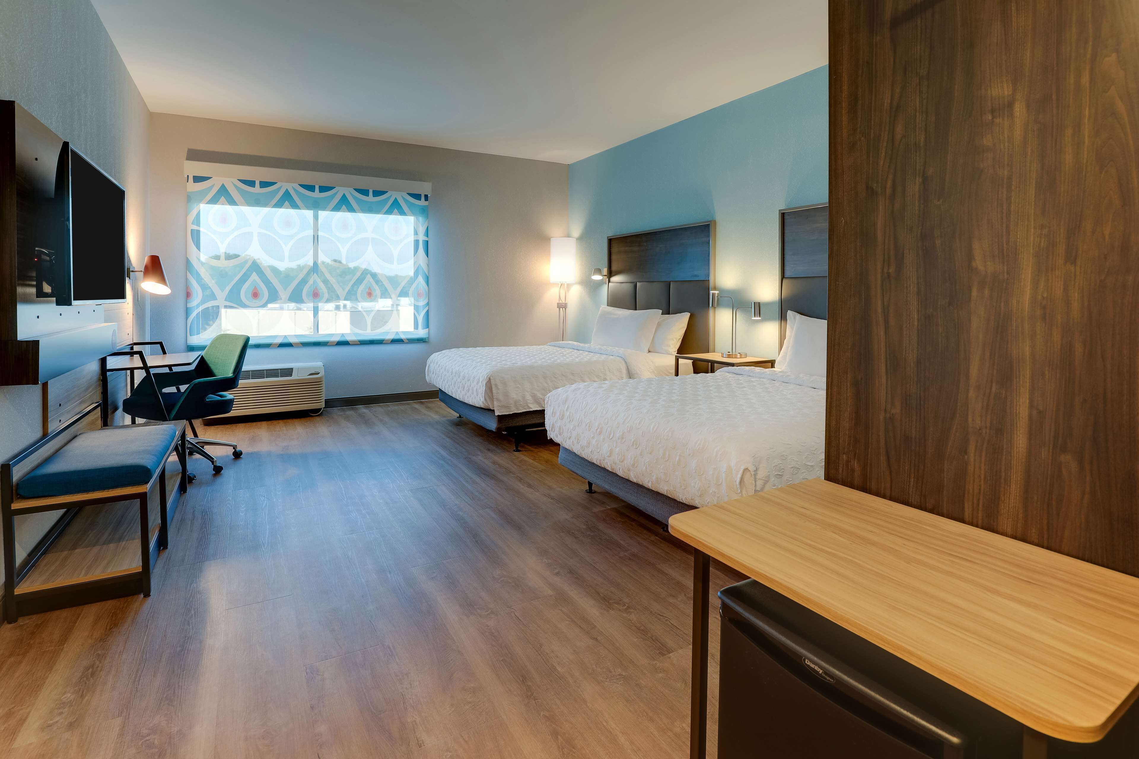 Tru by Hilton Smithfield I-95