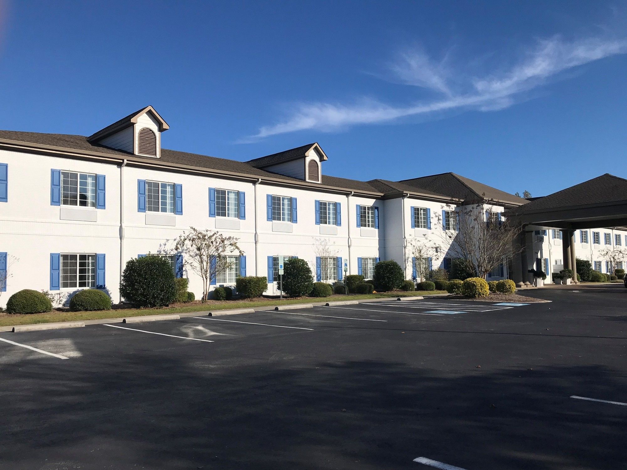 Blue Water Inn & Suites, BW Signature Collection