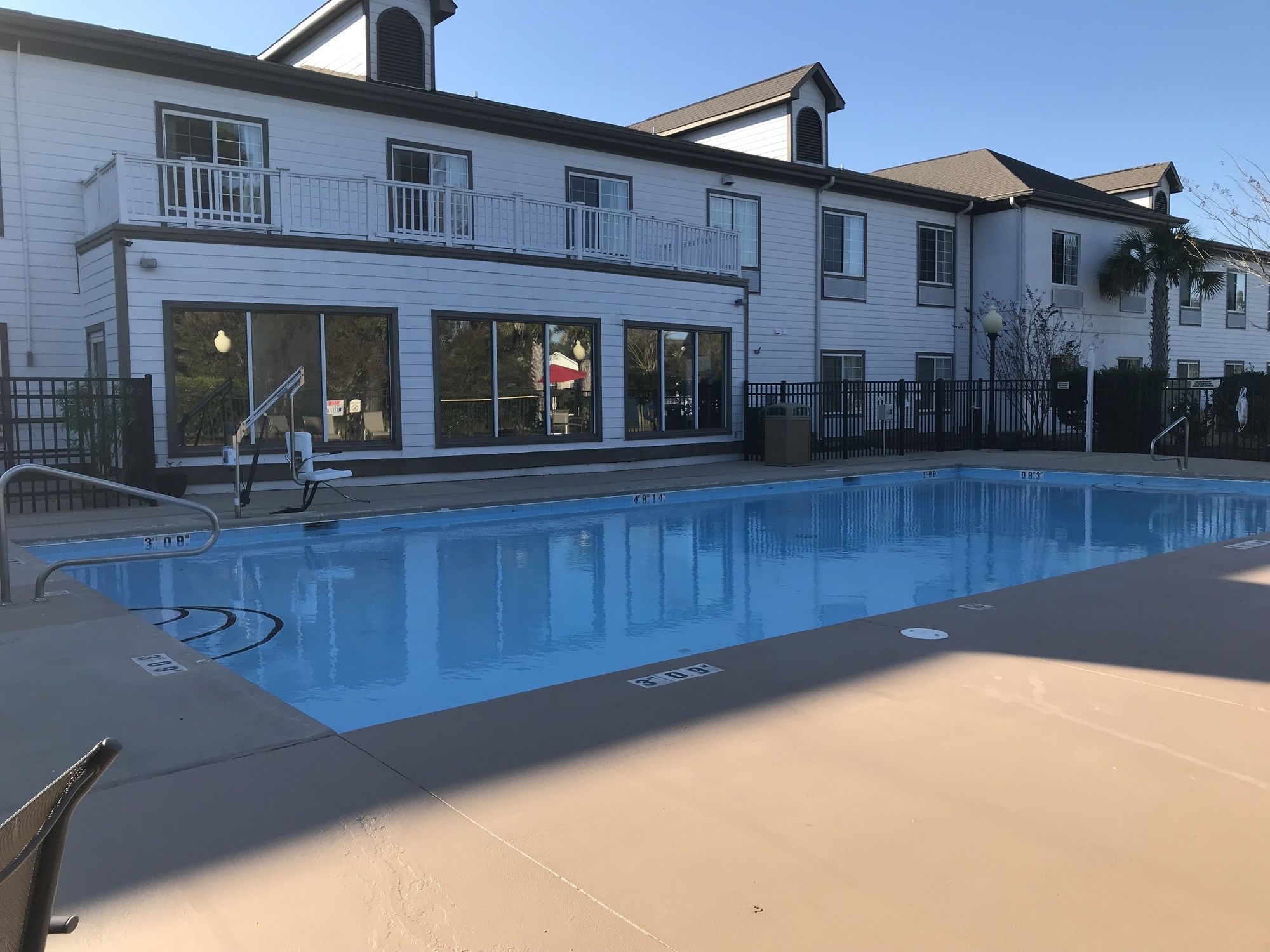 Blue Water Inn & Suites, BW Signature Collection