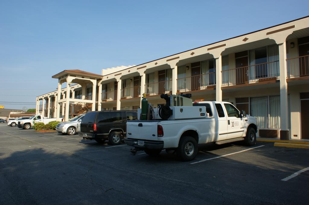 Days Inn by Wyndham Statesville