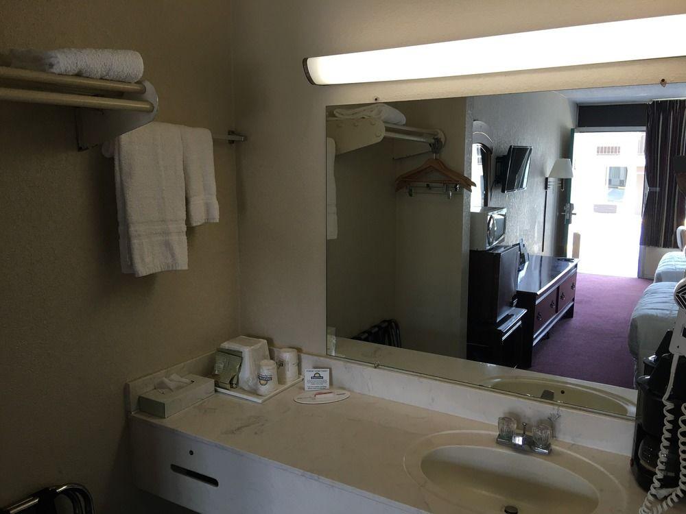 Days Inn by Wyndham Statesville