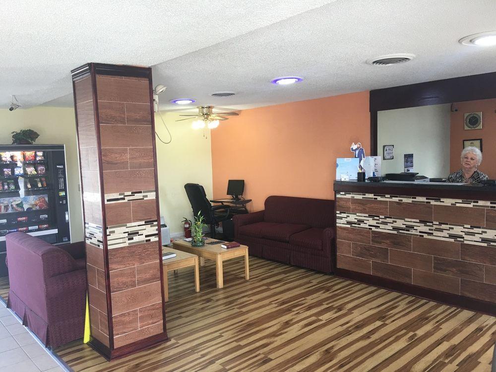 Days Inn by Wyndham Statesville