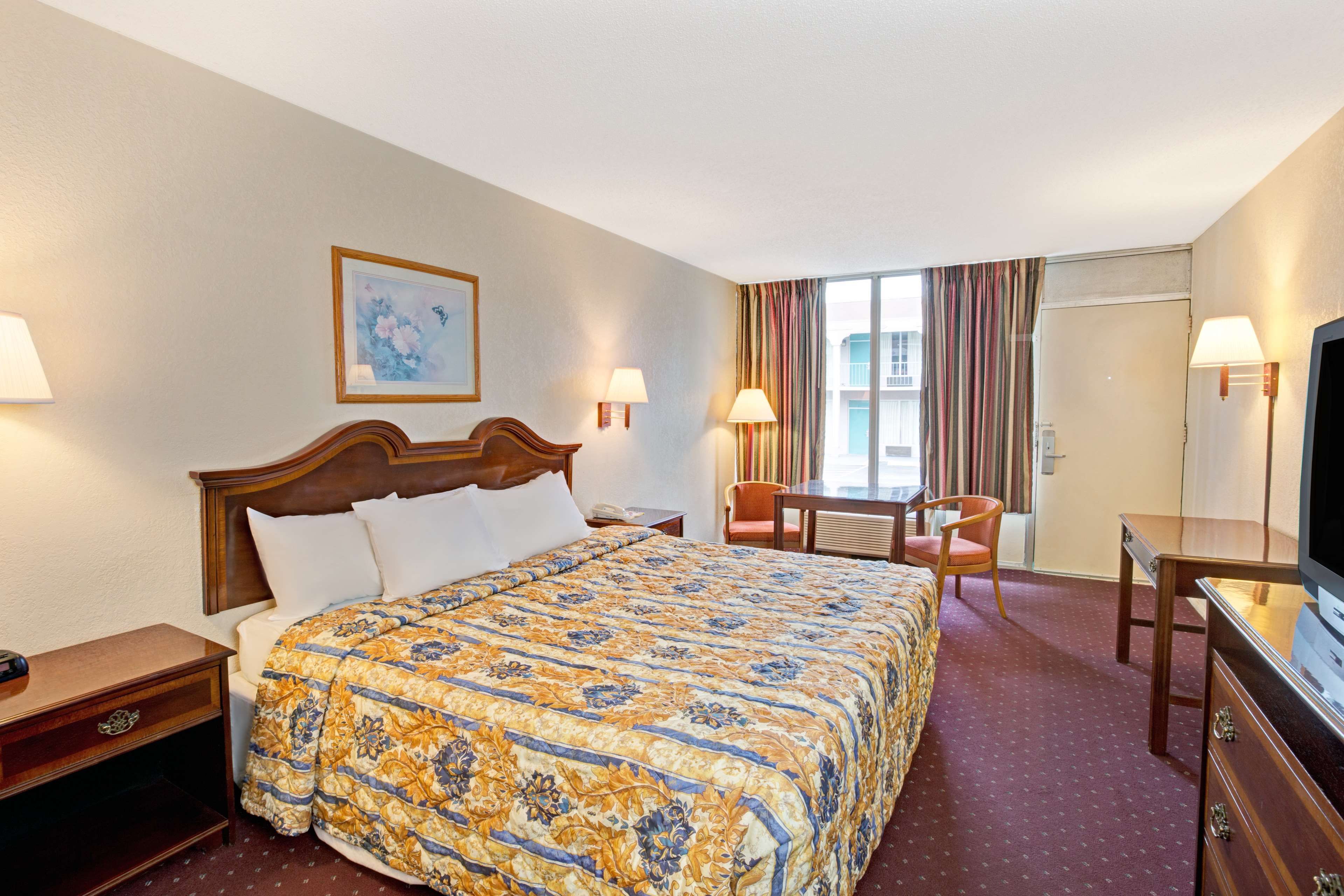 Days Inn by Wyndham Statesville