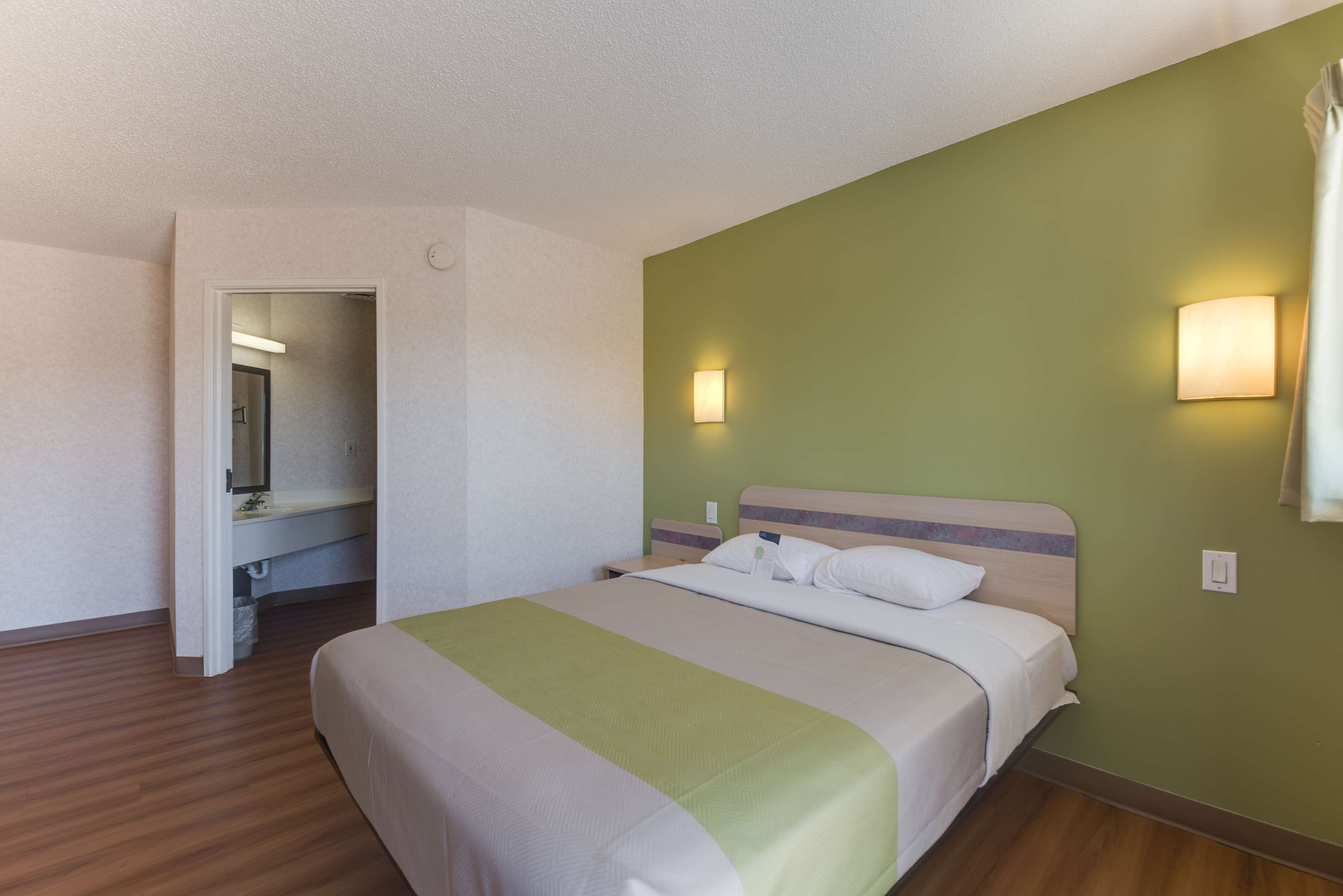 Motel 6 Statesville