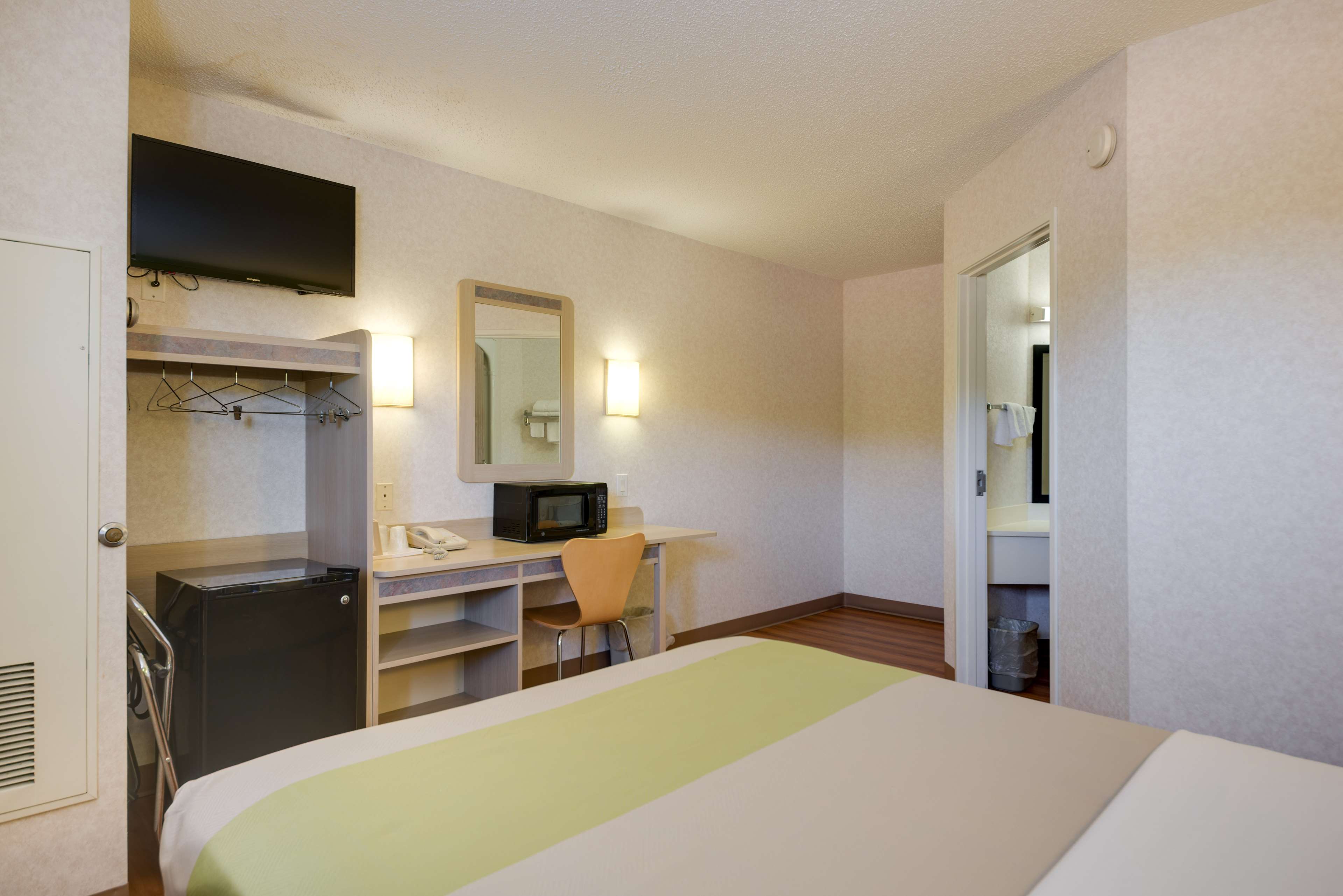 Motel 6 Statesville
