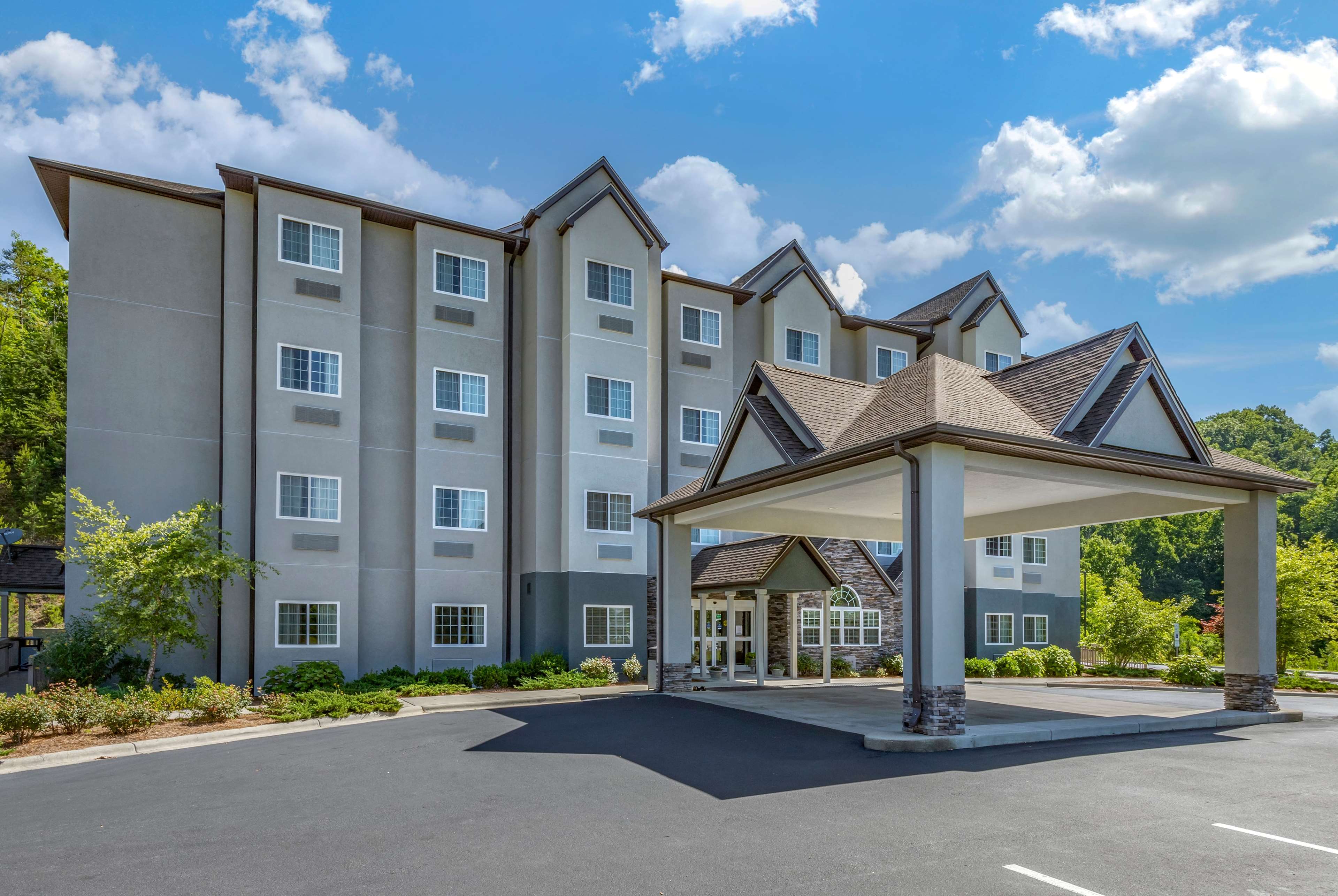 Microtel Inn & Suites by Wyndham Sylva Dillsboro Area