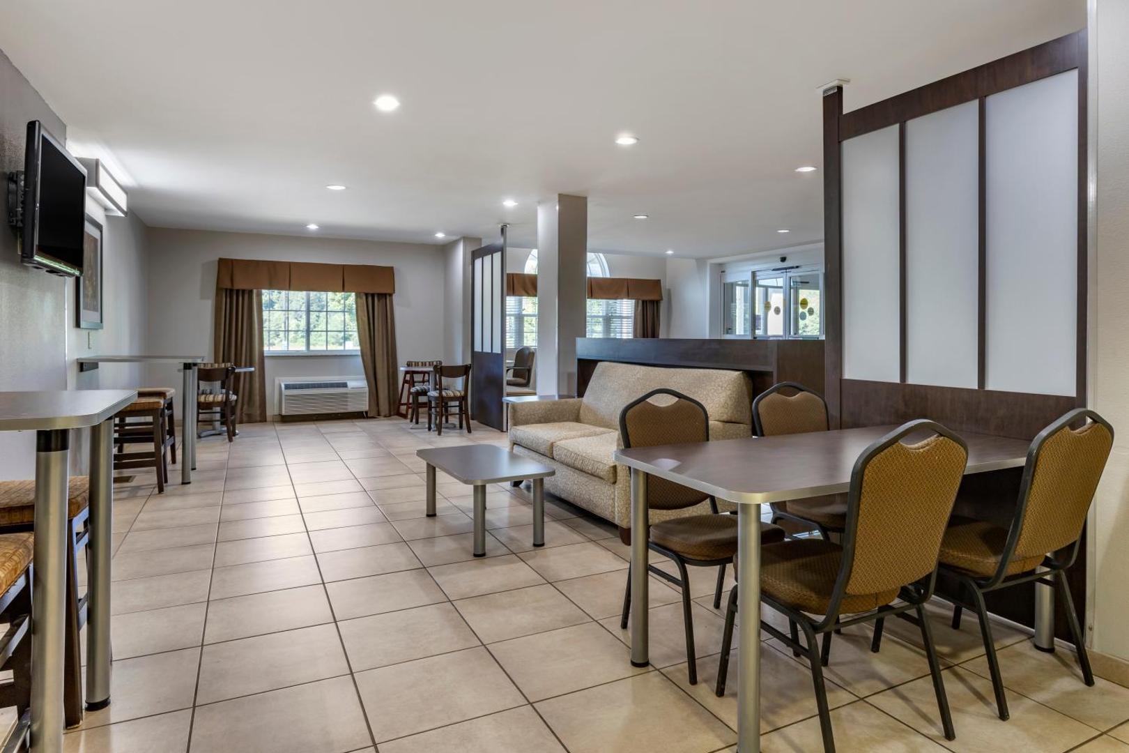 Microtel Inn & Suites by Wyndham Sylva Dillsboro Area