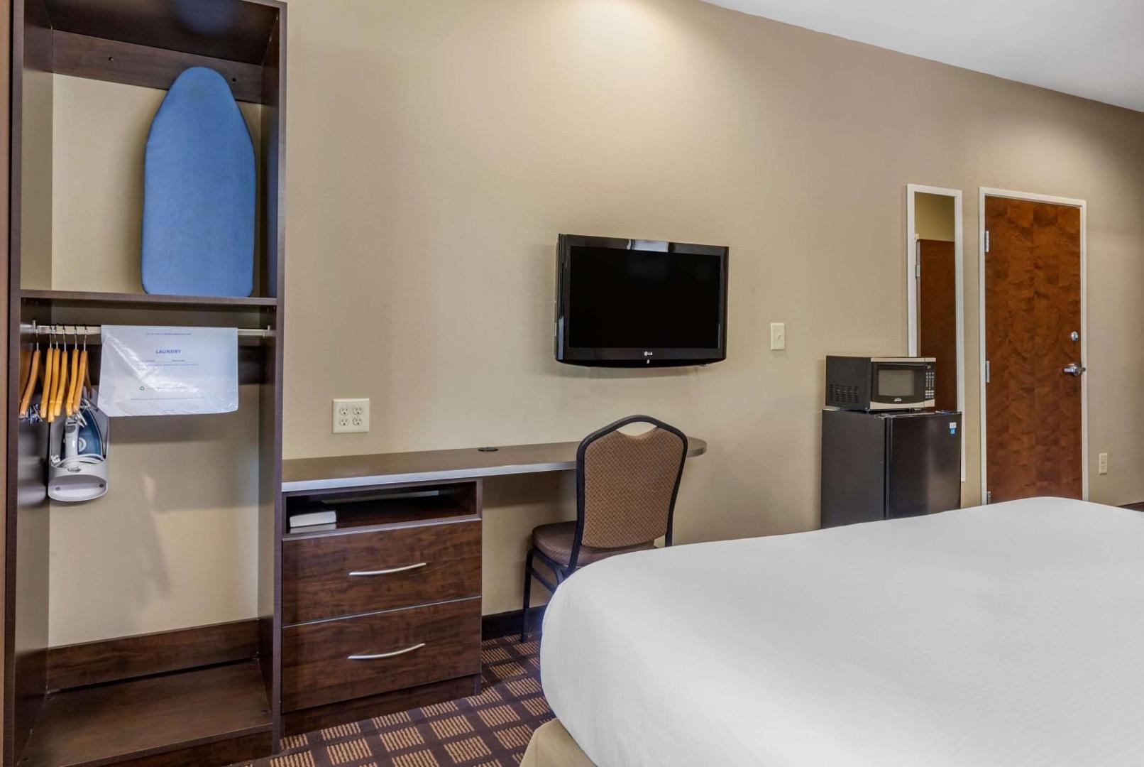 Microtel Inn & Suites by Wyndham Sylva Dillsboro Area
