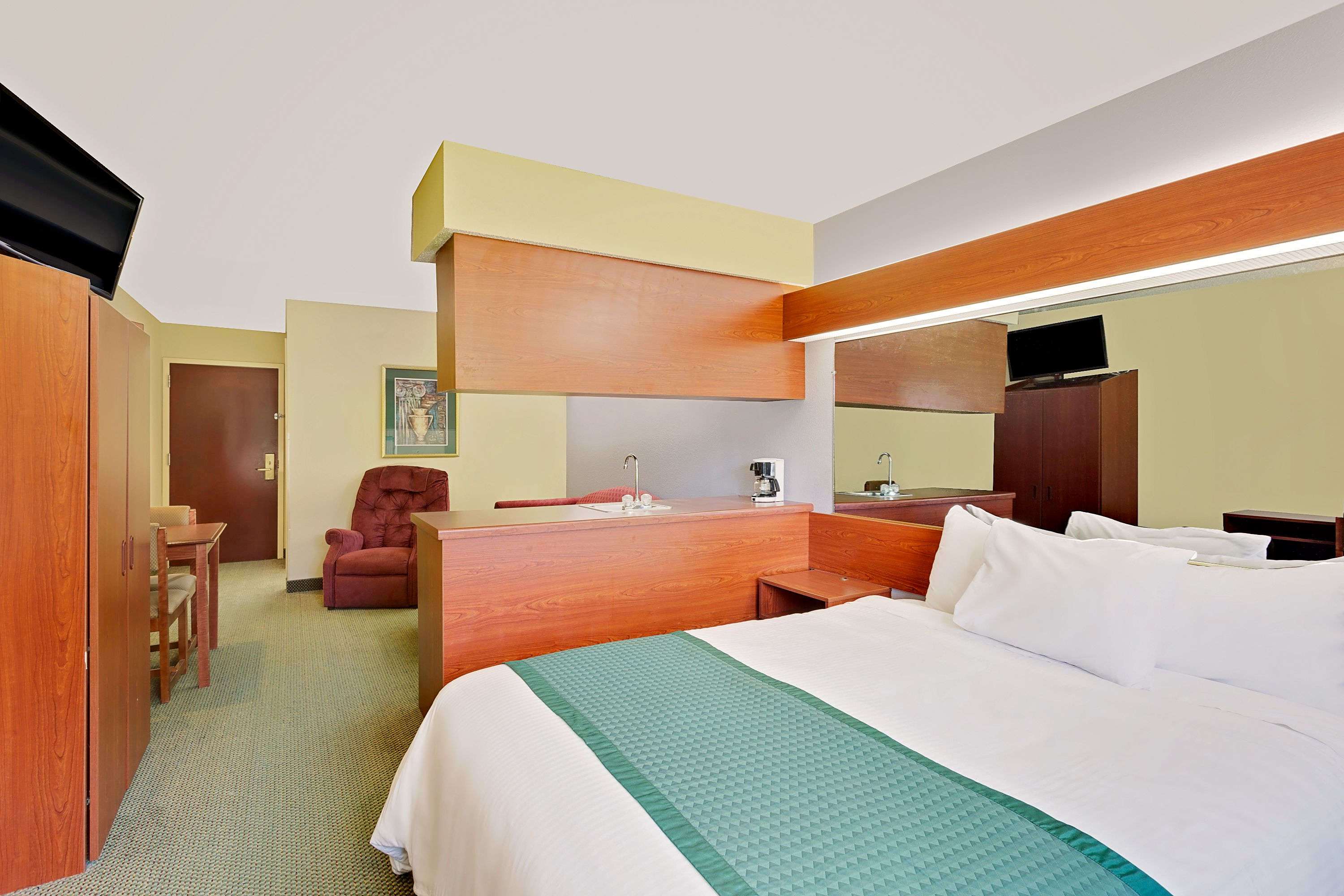 Microtel Inn & Suites by Wyndham Thomasville/High Point/Lexi