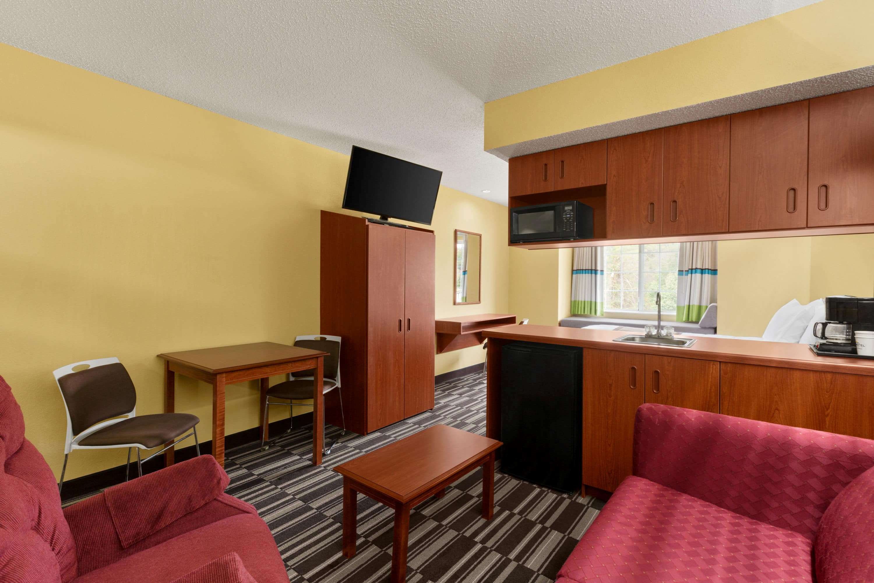 Microtel Inn & Suites by Wyndham Thomasville/High Point/Lexi