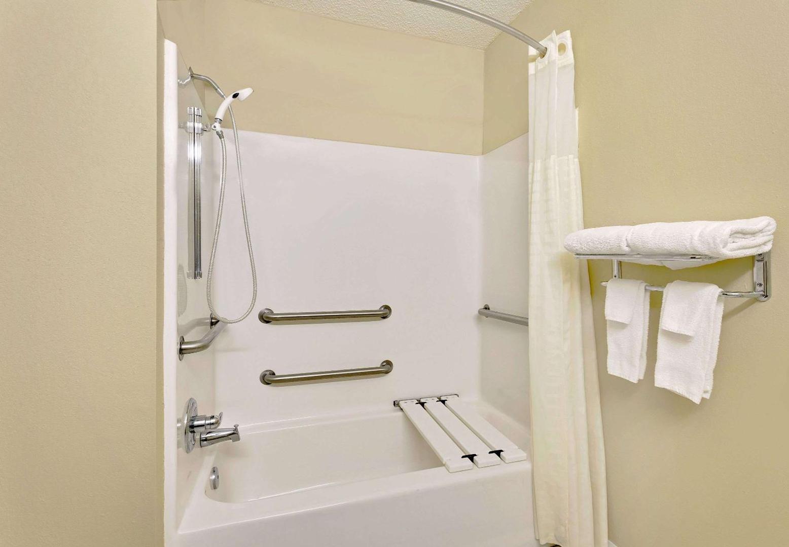 Microtel Inn & Suites by Wyndham Thomasville/High Point/Lexi