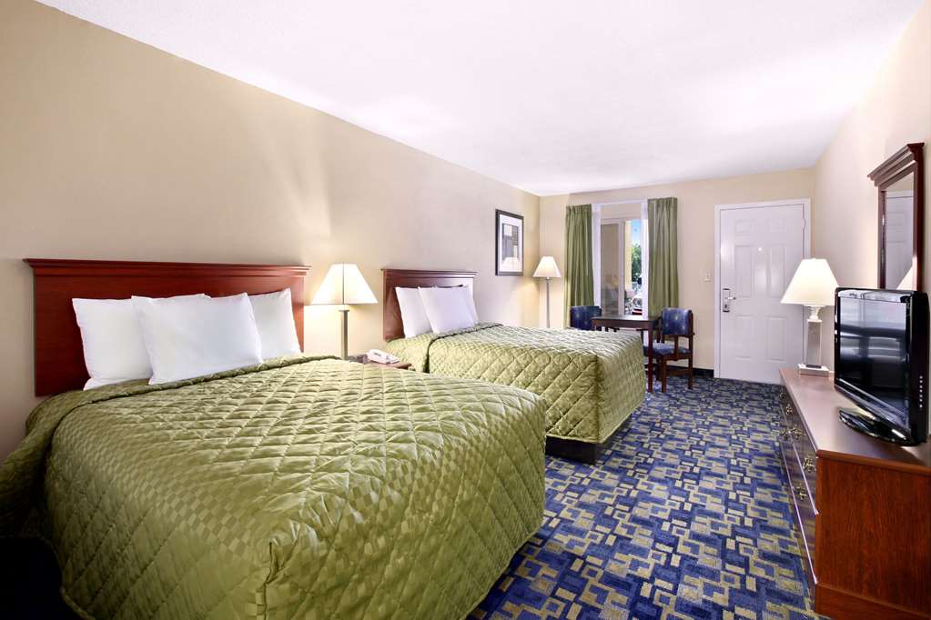Cypress Inn & Suites Washington - Chocowinity, NC By OYO
