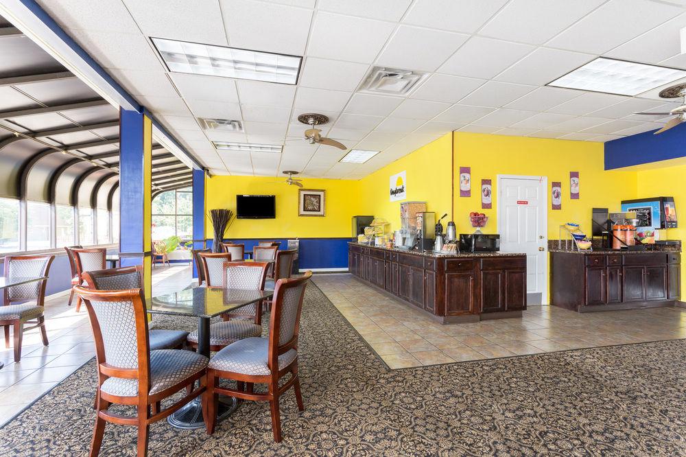 Days Inn by Wyndham Washington