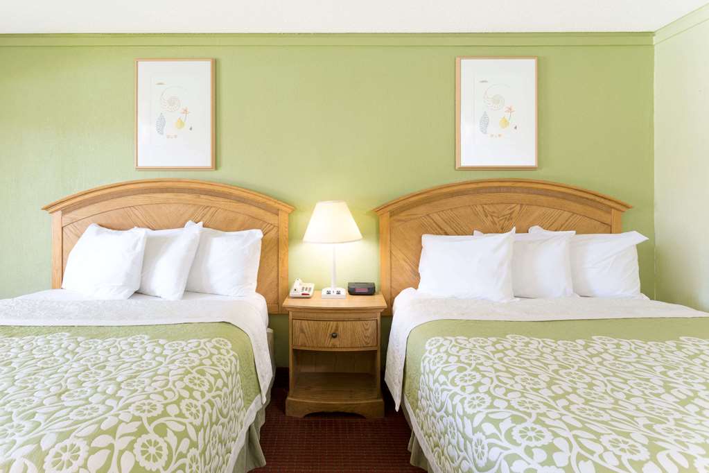 Days Inn by Wyndham Washington