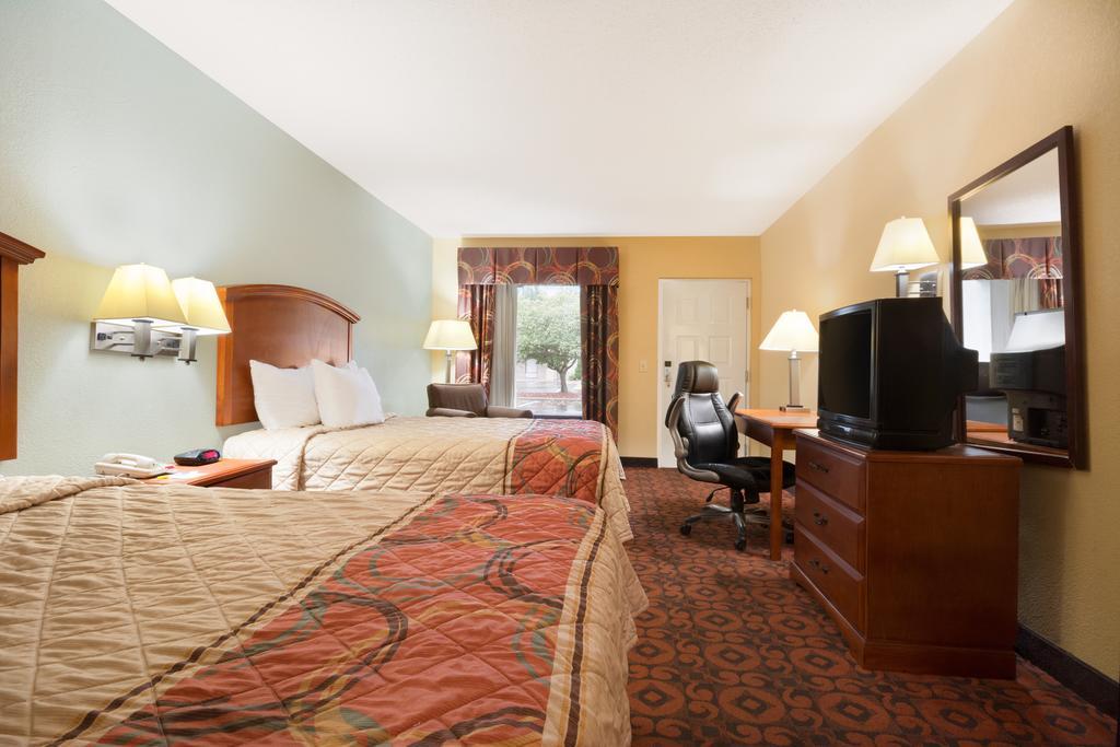 Days Inn by Wyndham Weldon Roanoke Rapids