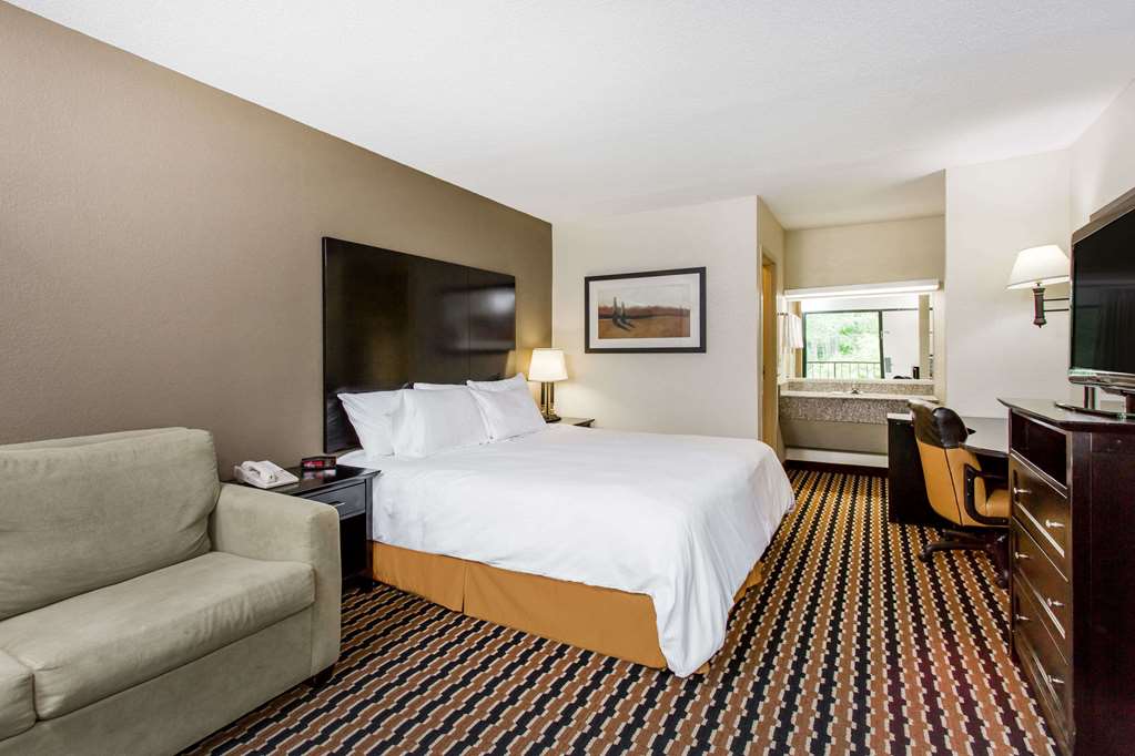 Quality Inn Near Speedway