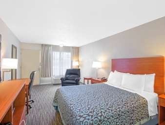 Days Inn by Wyndham Wilmington / University