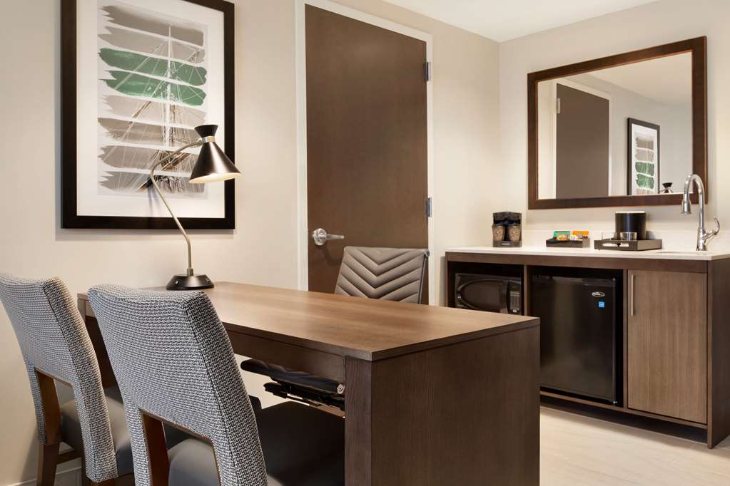 Embassy Suites by Hilton Wilmington Riverfront
