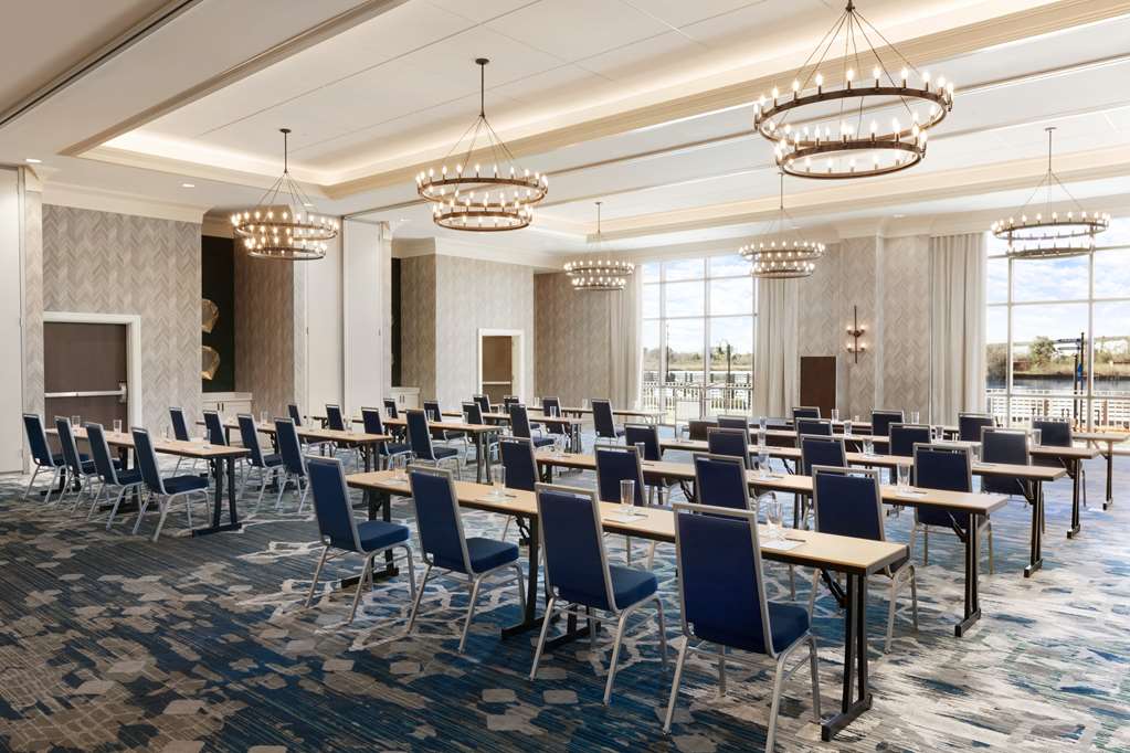 Embassy Suites by Hilton Wilmington Riverfront