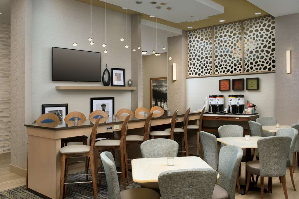 Hampton Inn Wilmington Downtown