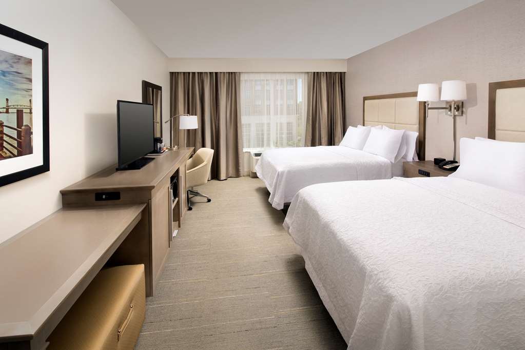 Hampton Inn Wilmington Downtown