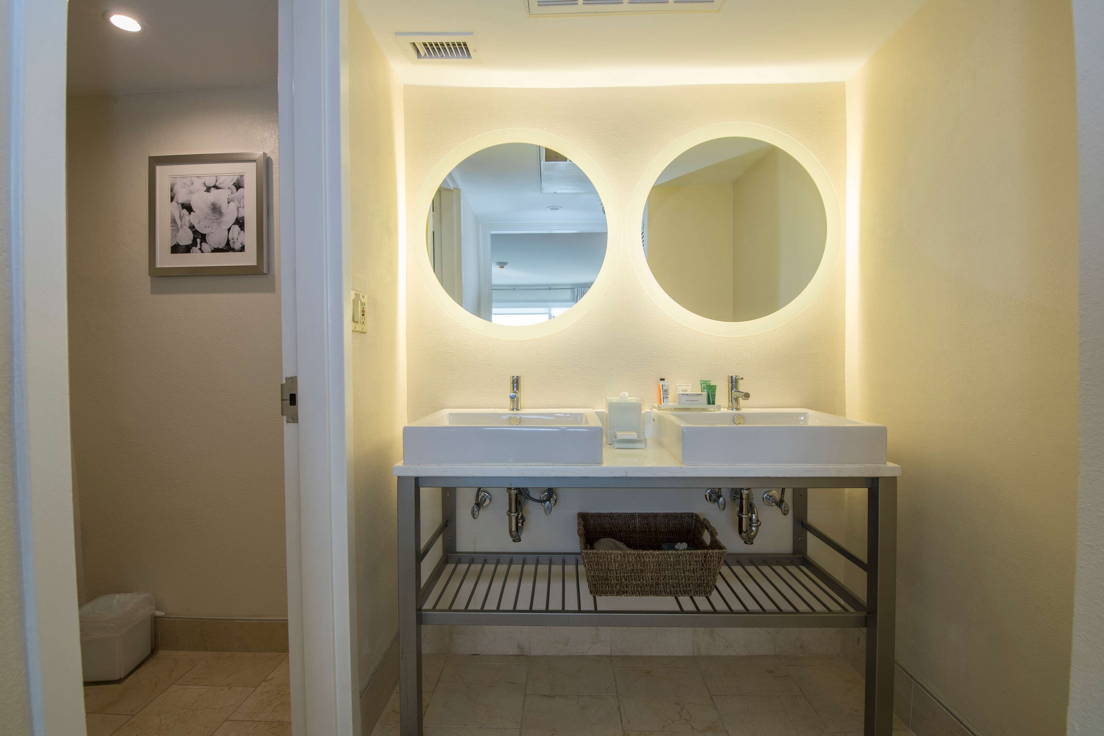 Hotel Ballast Wilmington, Tapestry Collection by Hilton