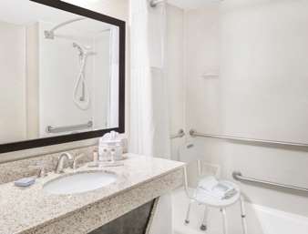 Wingate by Wyndham Wilmington