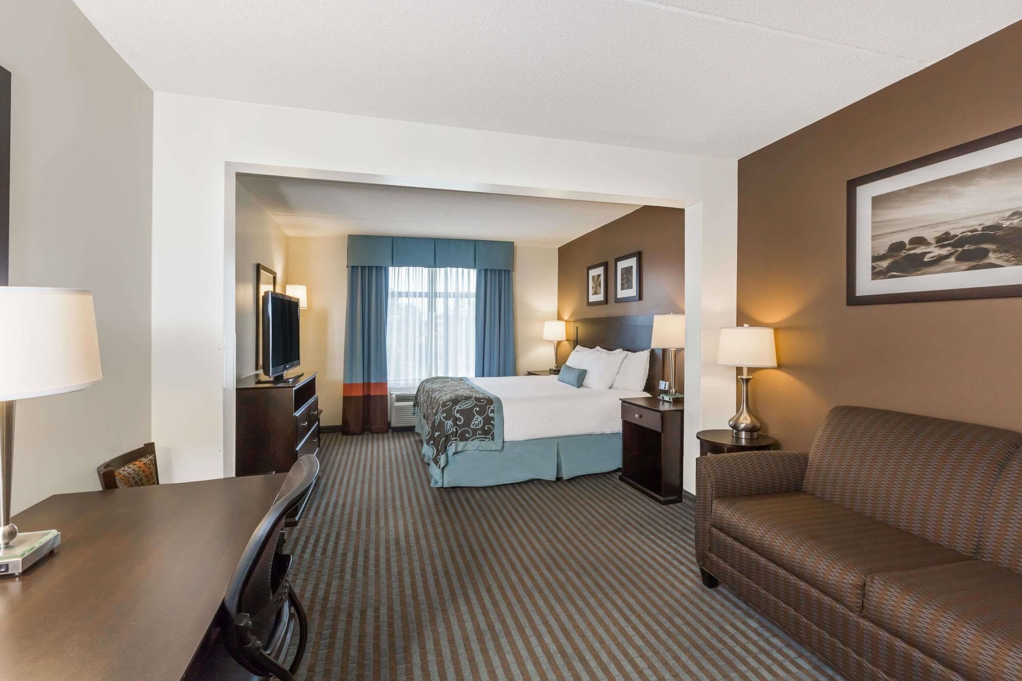 Wingate by Wyndham Wilmington