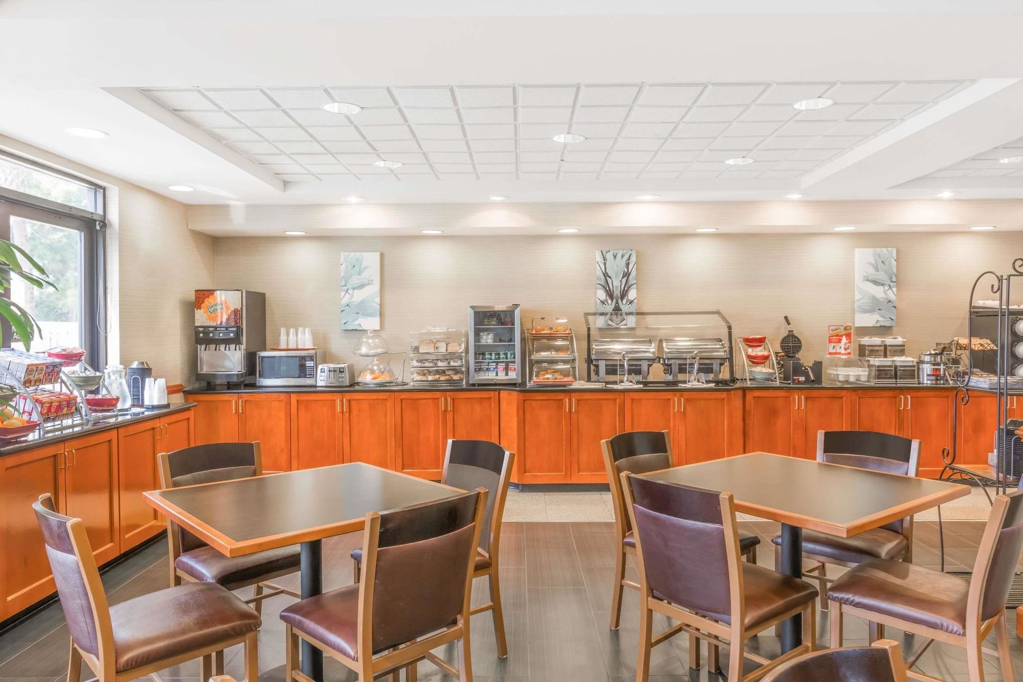 Wingate by Wyndham Wilmington