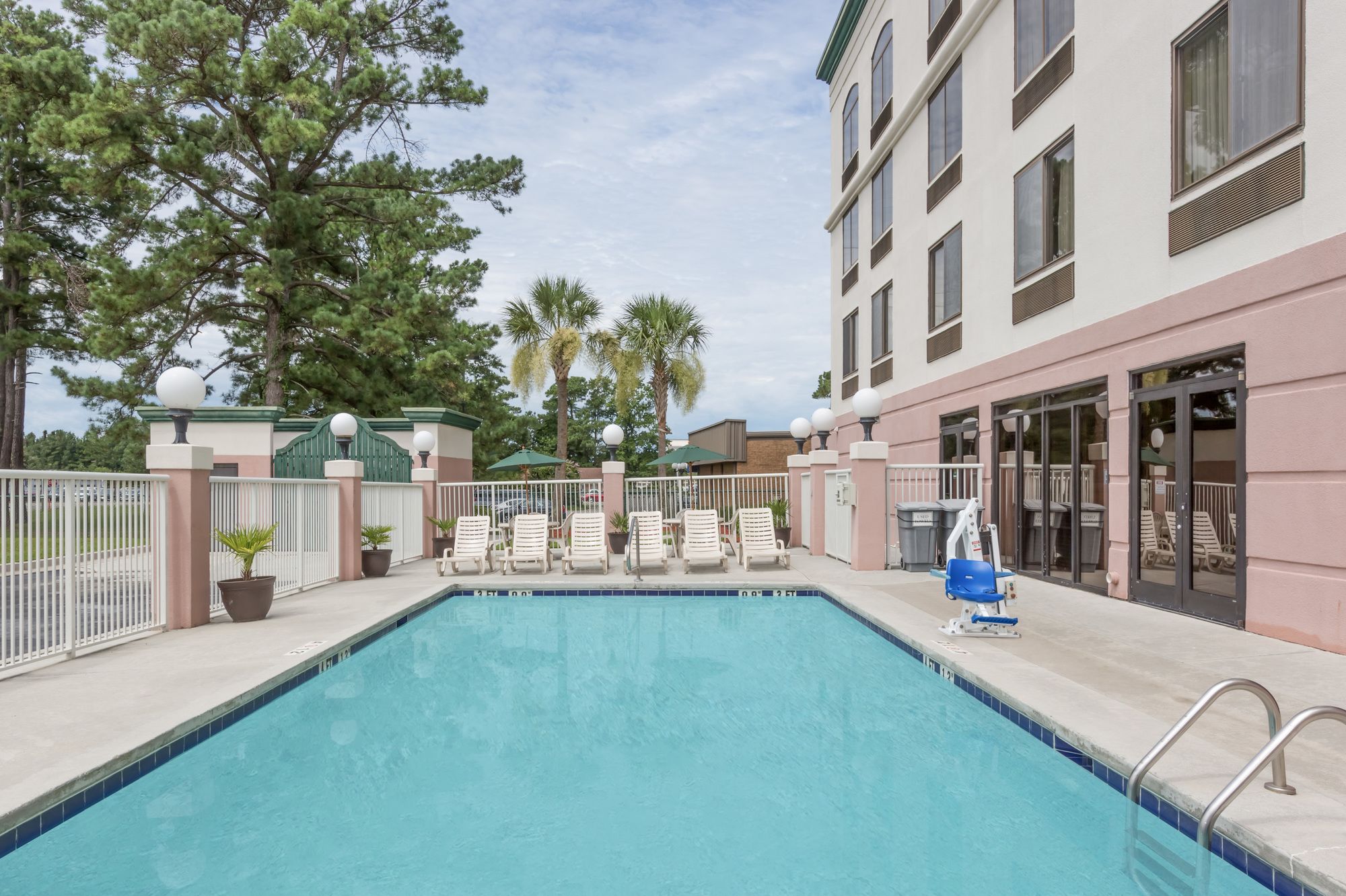 Wingate by Wyndham Wilmington