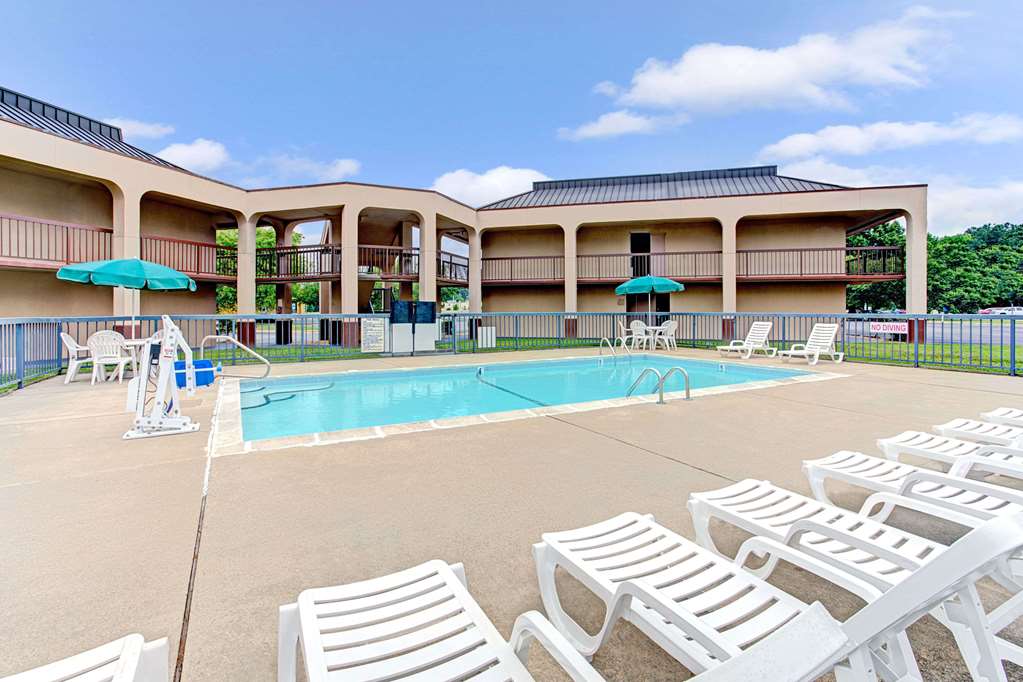 Days Inn by Wyndham Wilson
