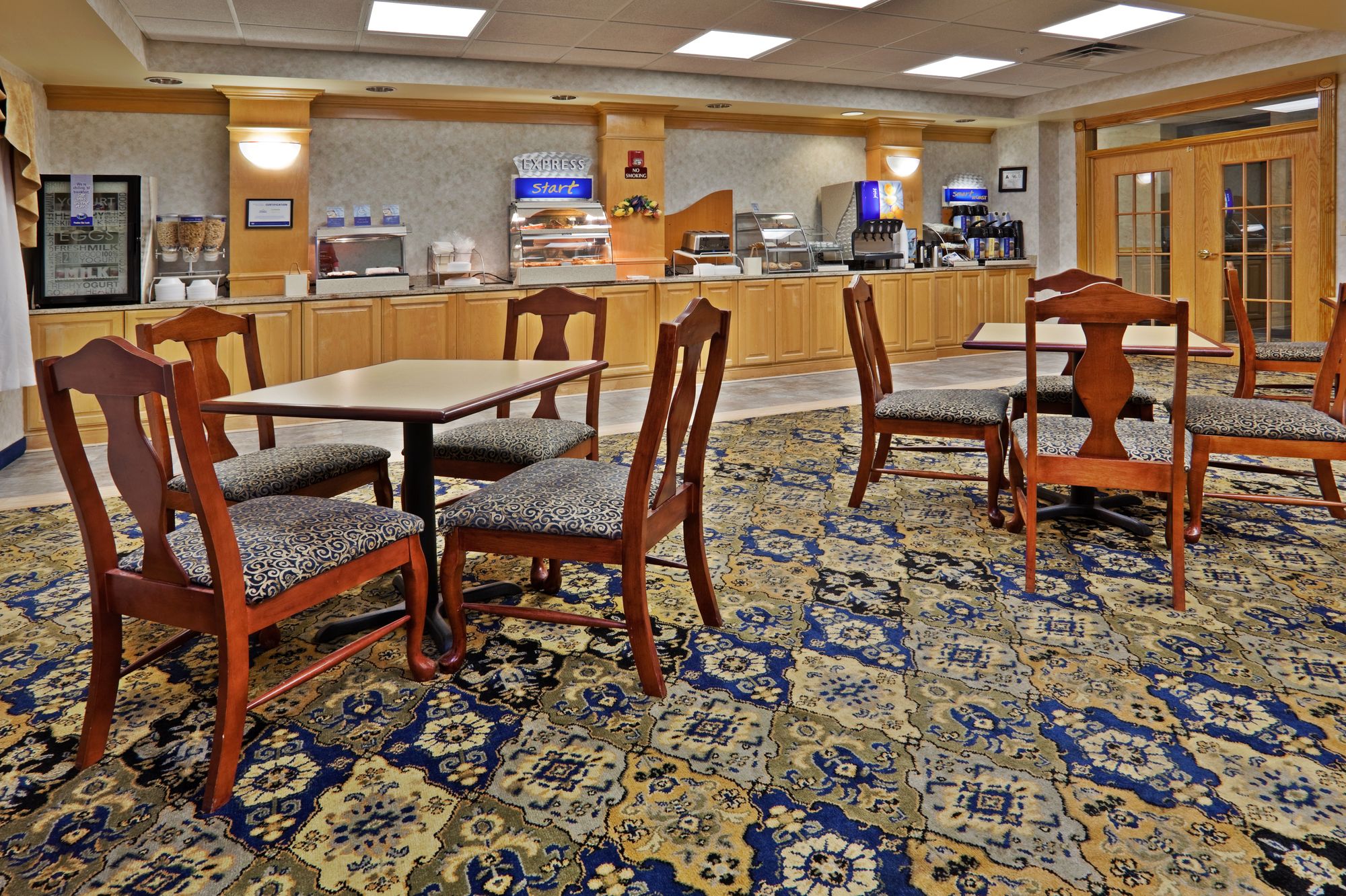 Holiday Inn Express & Suites Wilson - Downtown