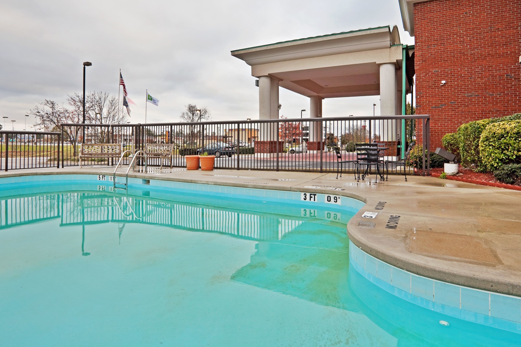 Holiday Inn Express & Suites Wilson - Downtown