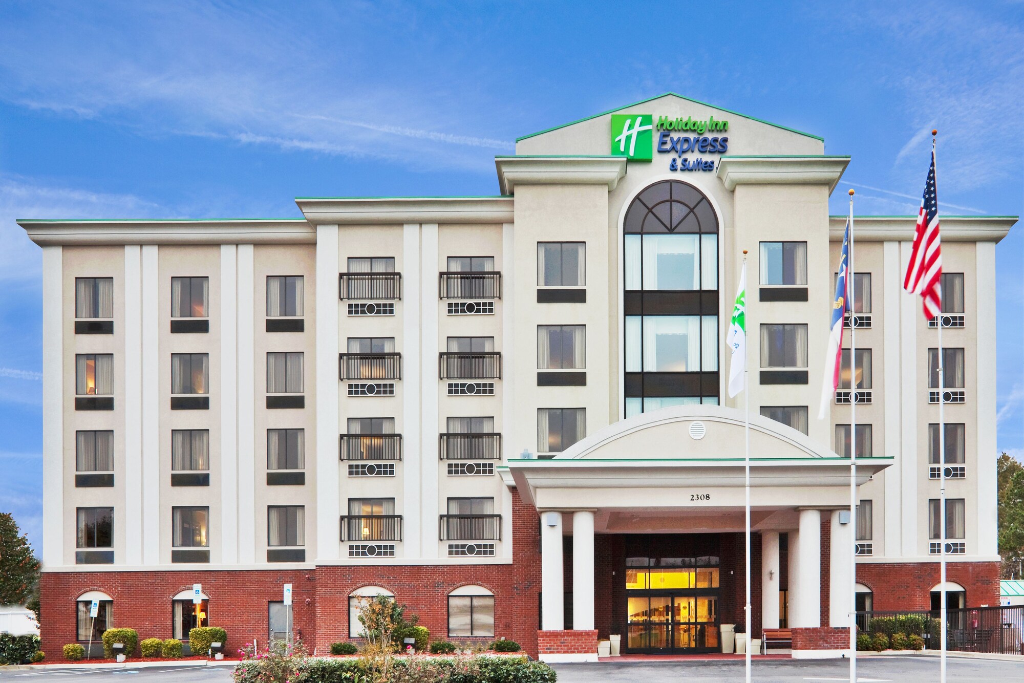 Holiday Inn Express & Suites Wilson - Downtown
