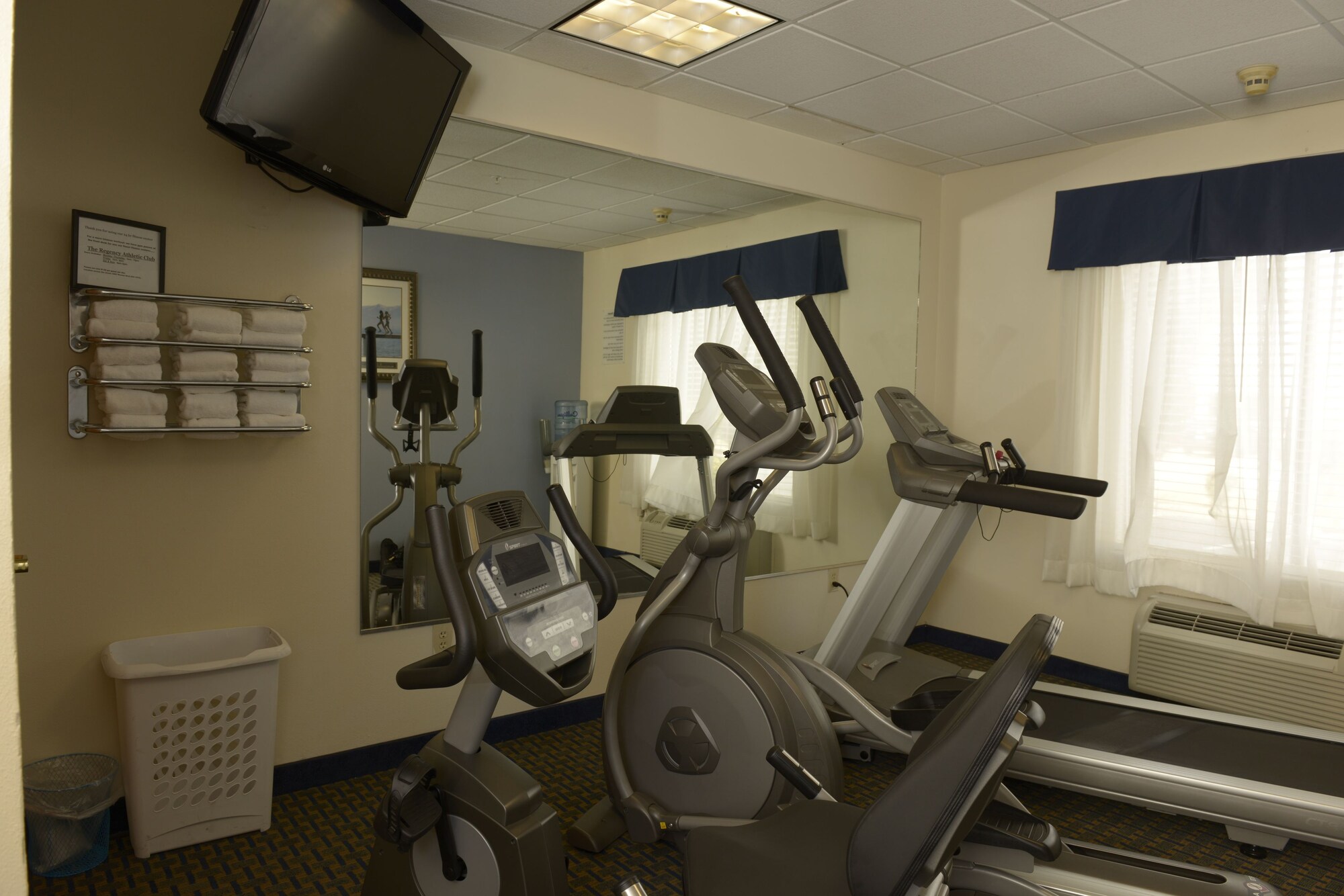 Holiday Inn Express & Suites Wilson - Downtown