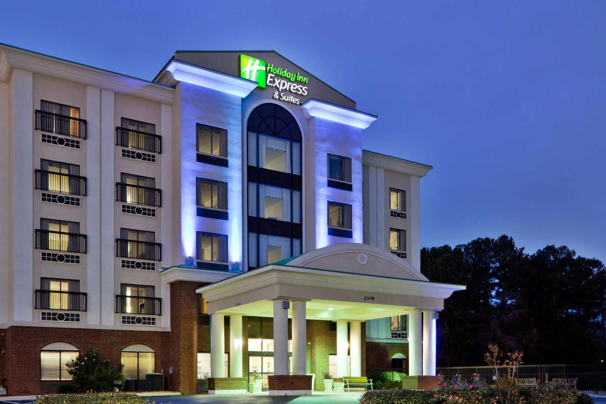 Holiday Inn Express & Suites Wilson - Downtown