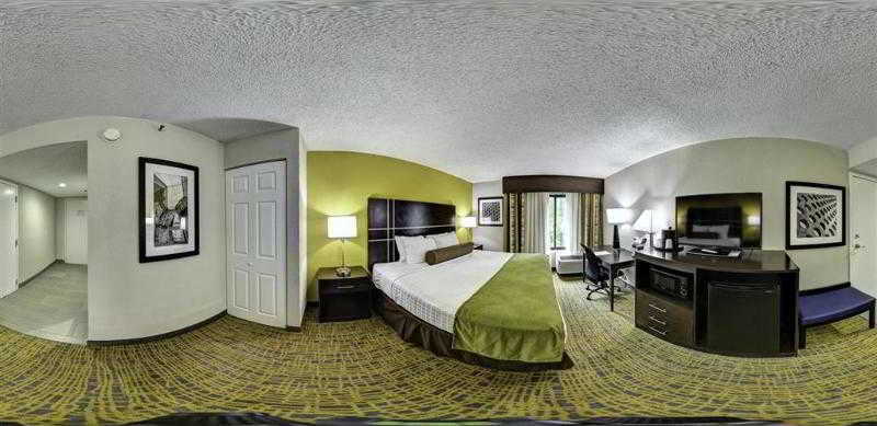 Best Western Plus Hanes Mall Hotel