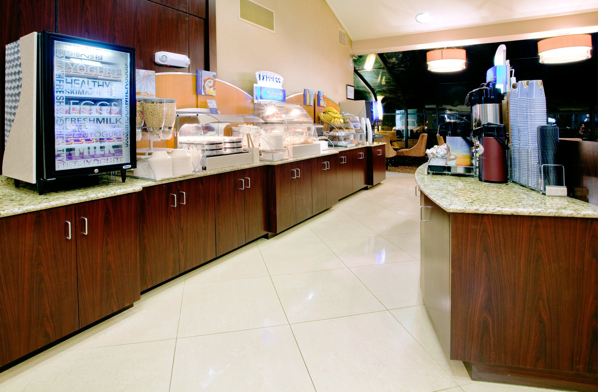 Holiday Inn Express Winston - Salem Downtown West