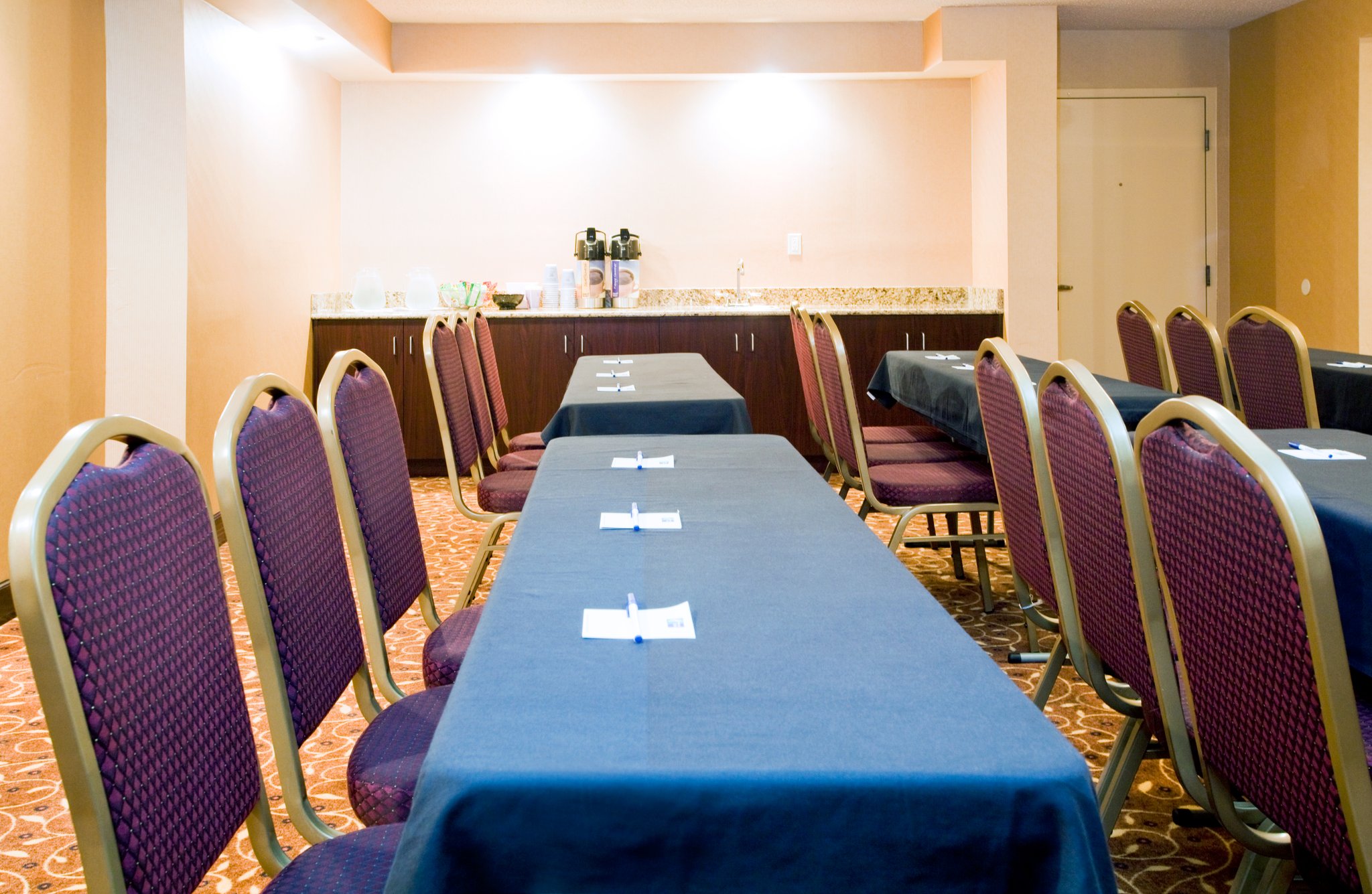 Holiday Inn Express Winston - Salem Downtown West