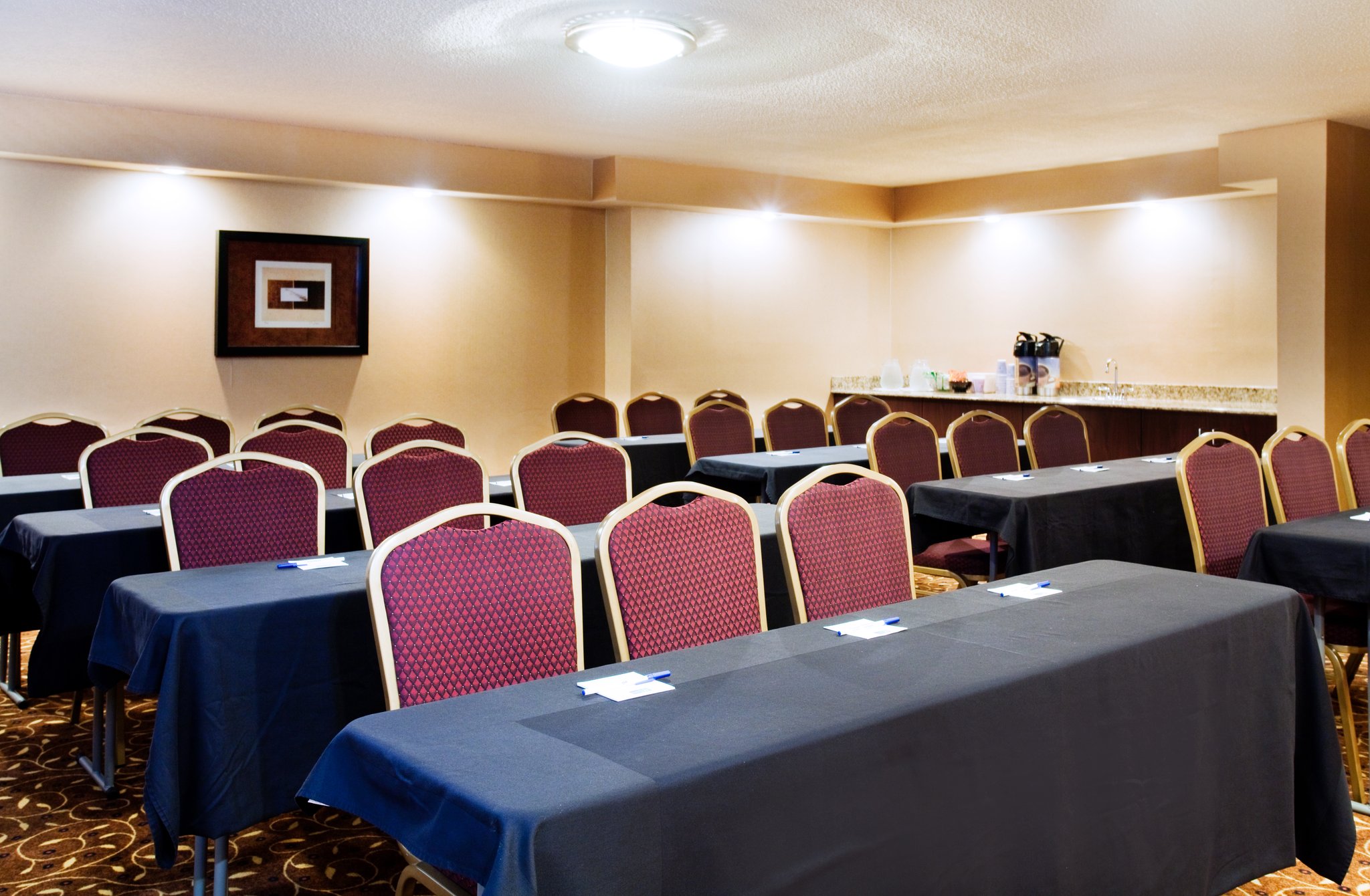 Holiday Inn Express Winston - Salem Downtown West