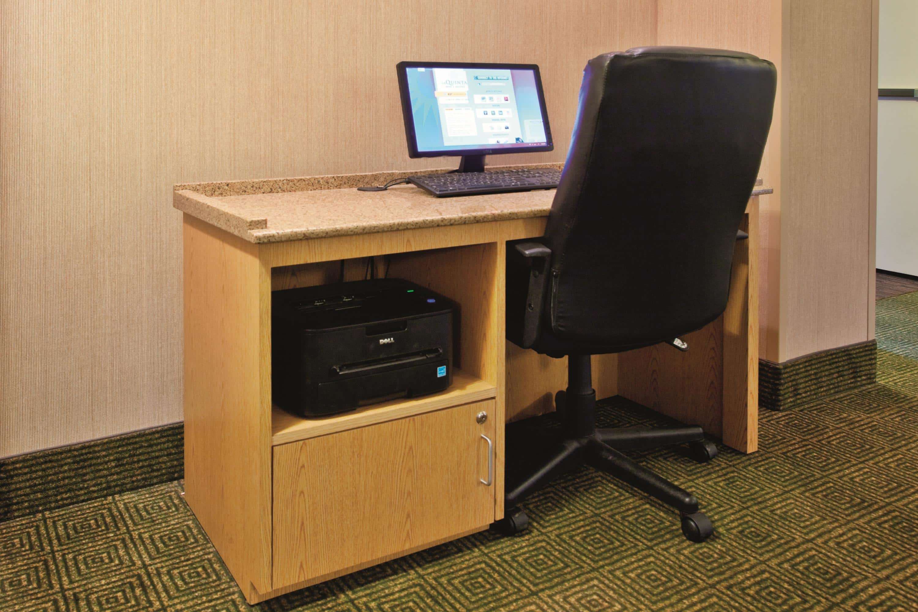 La Quinta Inn & Suites by Wyndham Winston-Salem