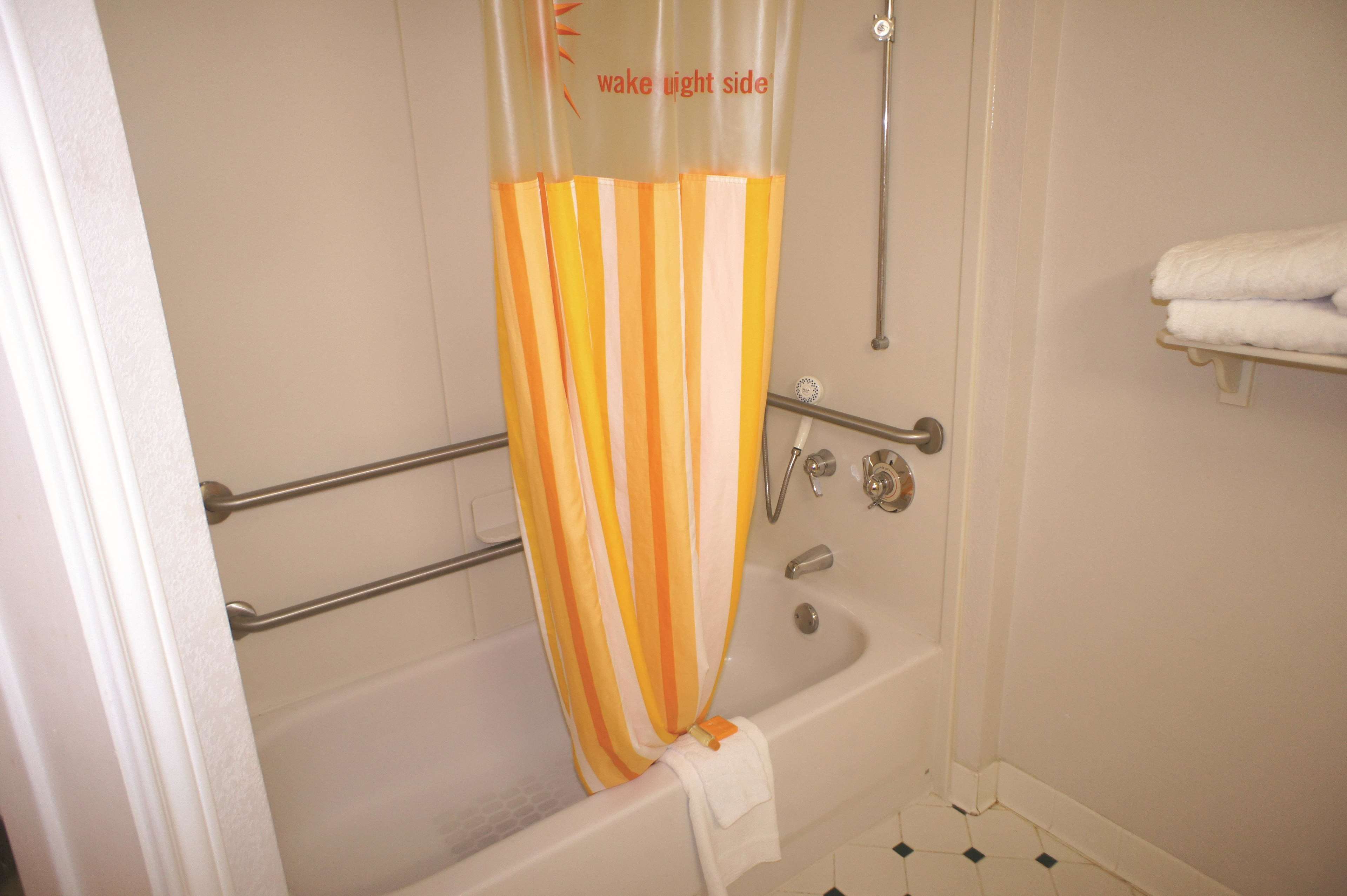 La Quinta Inn & Suites by Wyndham Winston-Salem