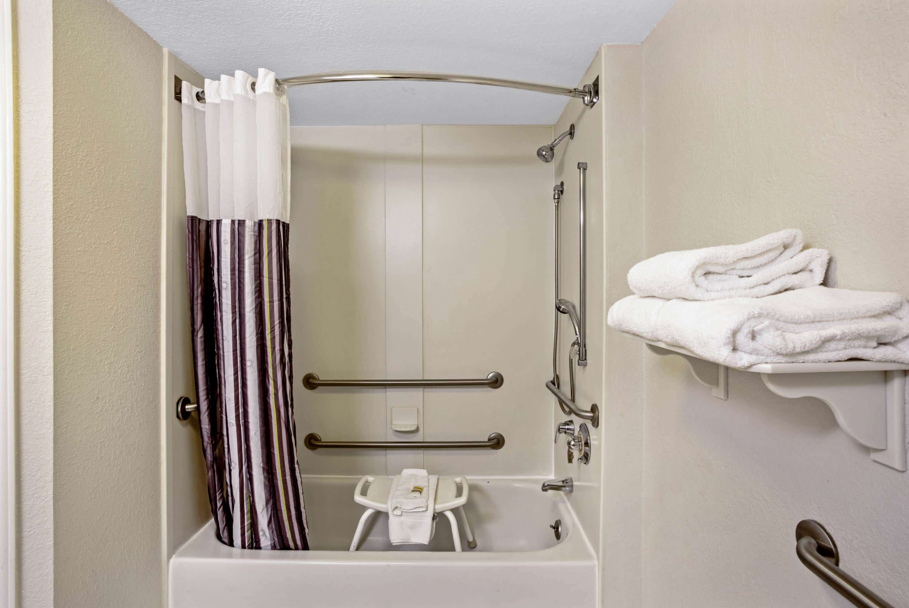 La Quinta Inn & Suites by Wyndham Winston-Salem