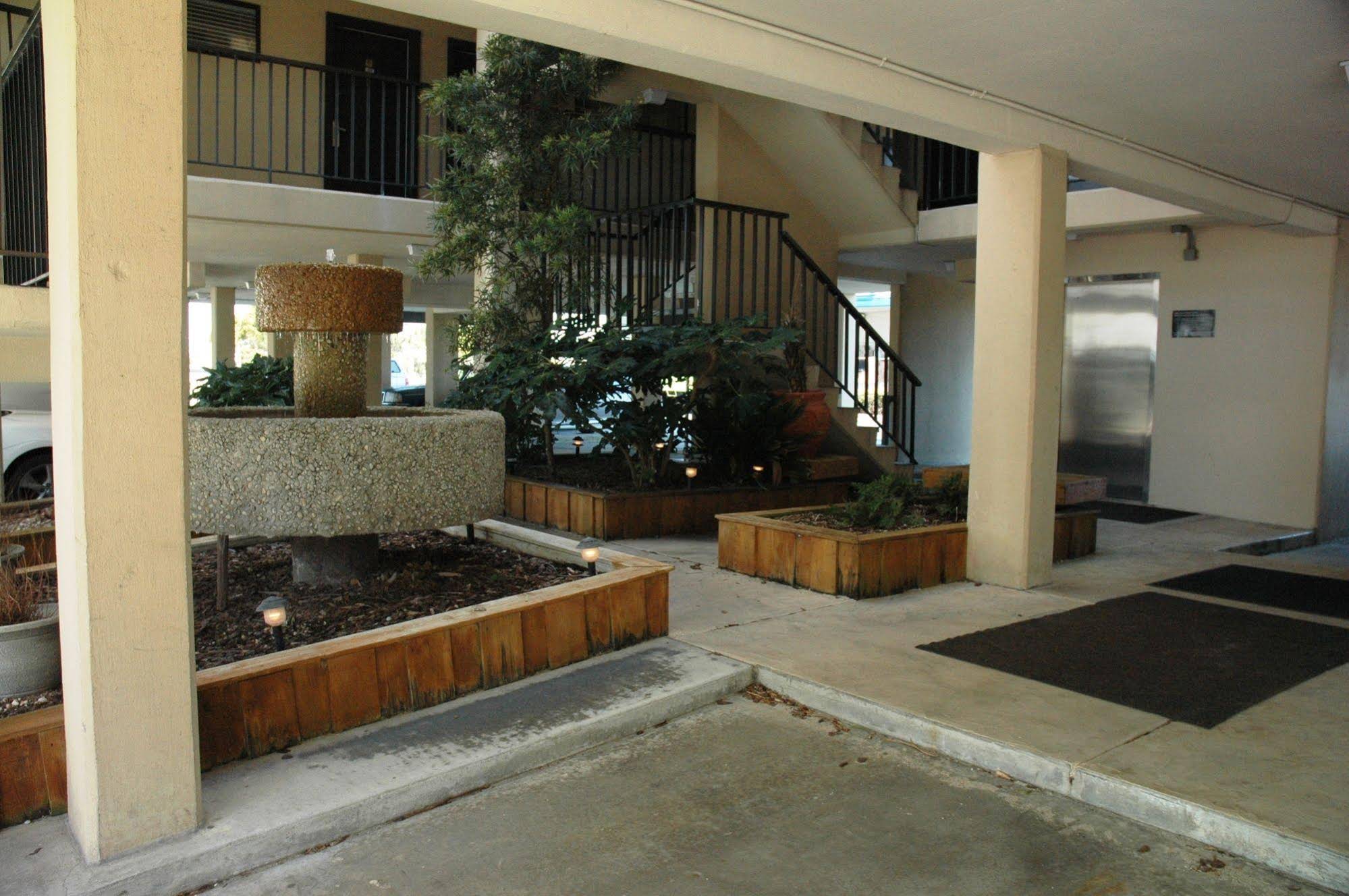 Summer Sands Suites