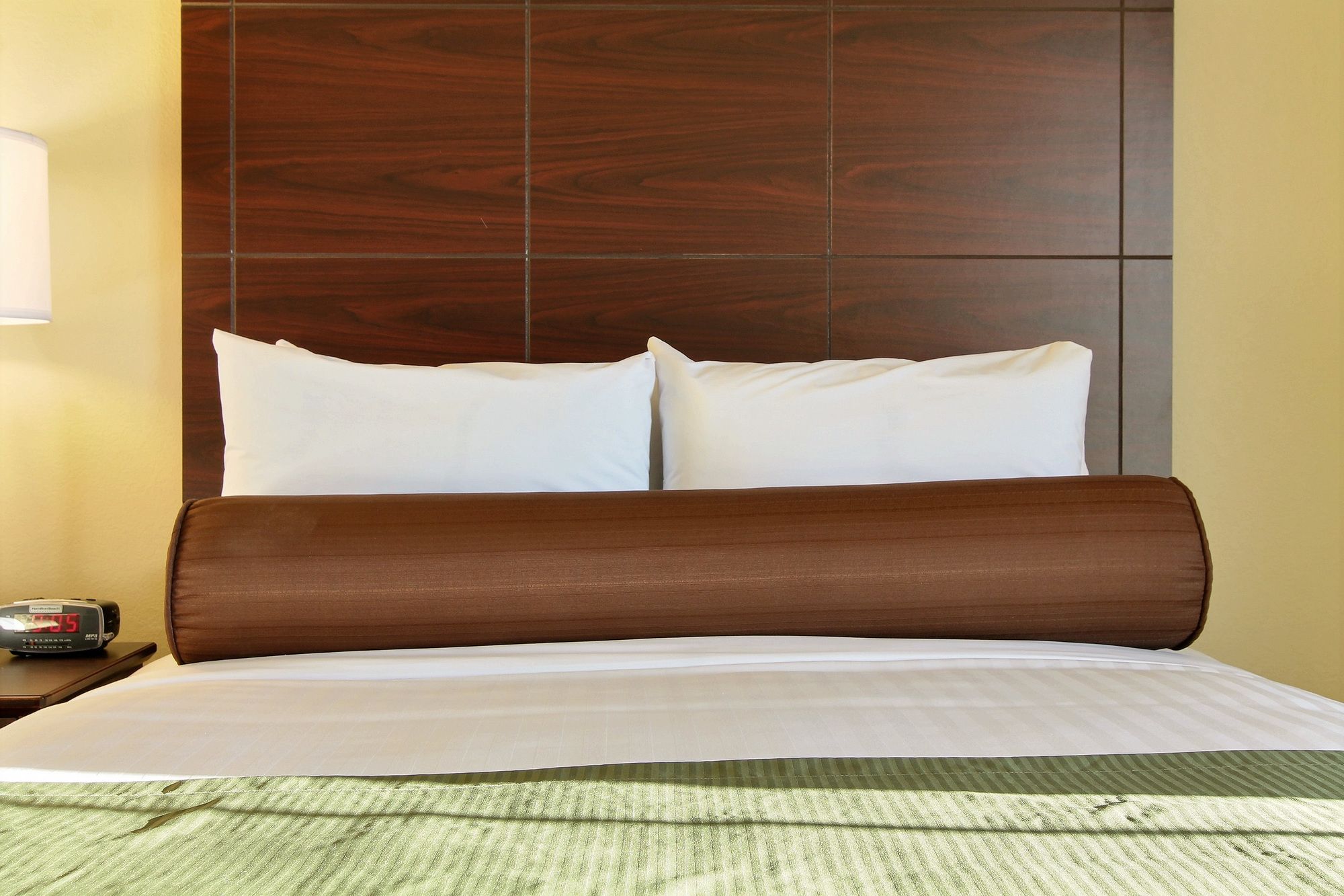 Cobblestone Hotel & Suites Beulah