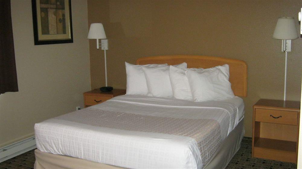 Americas Best Value Inn & Suites