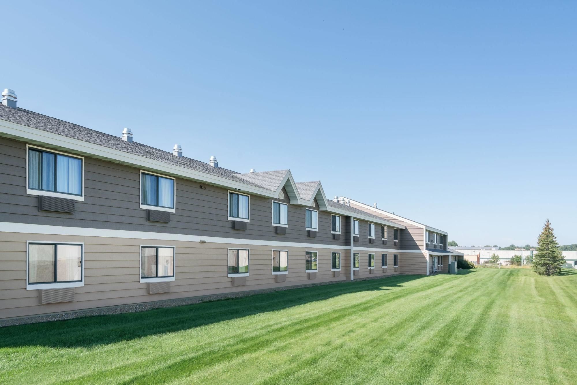 AmericInn Lodge & Suites Bismarck